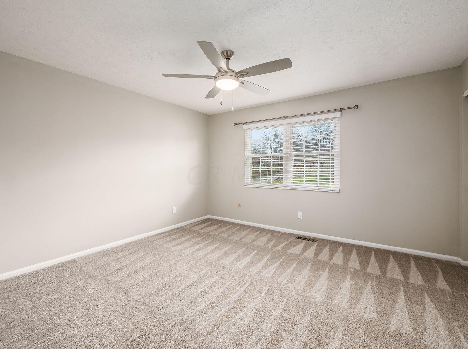 3503 Sunset Dr, Columbus OH 43221-1715 exterior