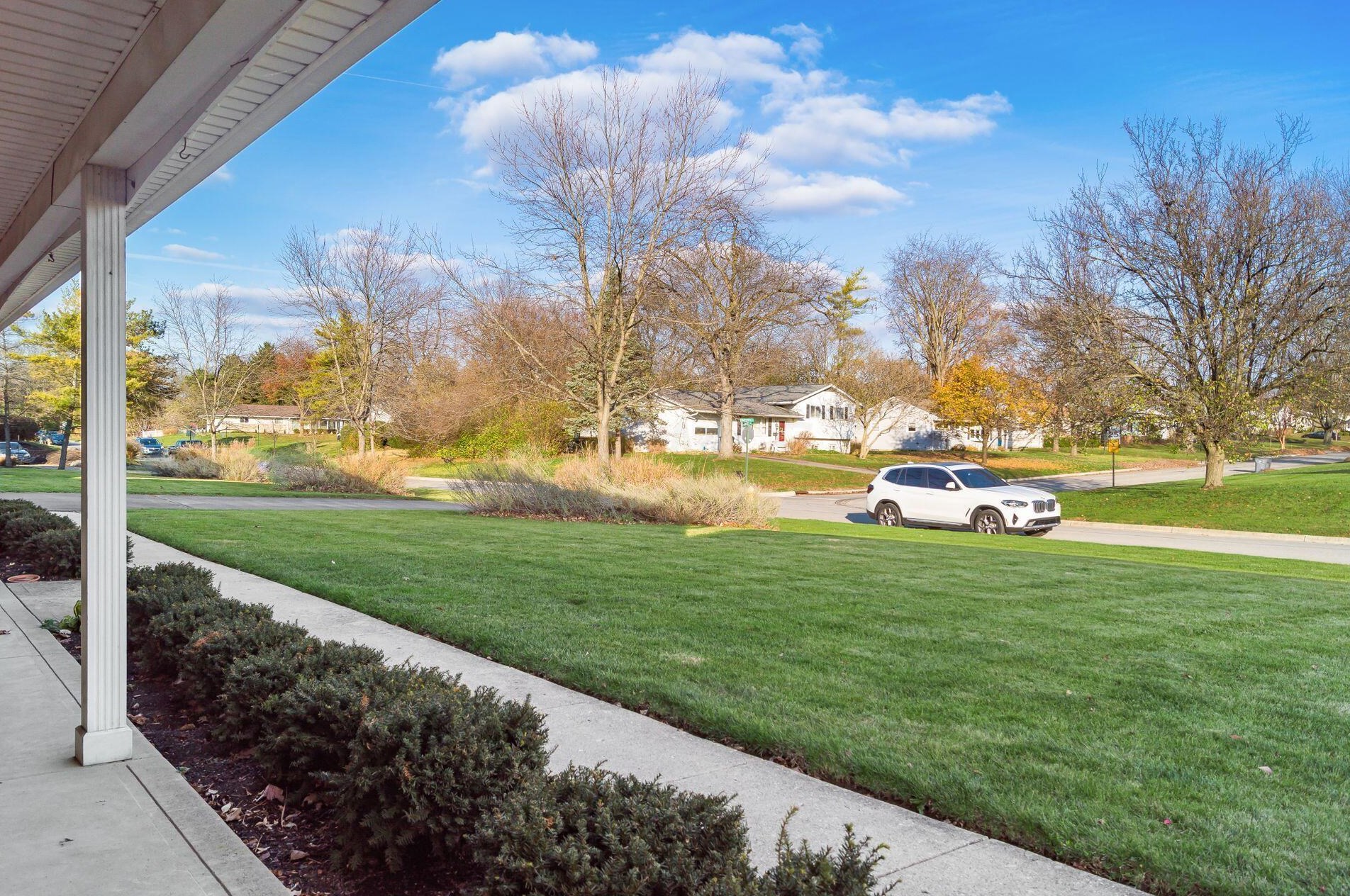 3503 Sunset Dr, Columbus OH 43221-1715 exterior