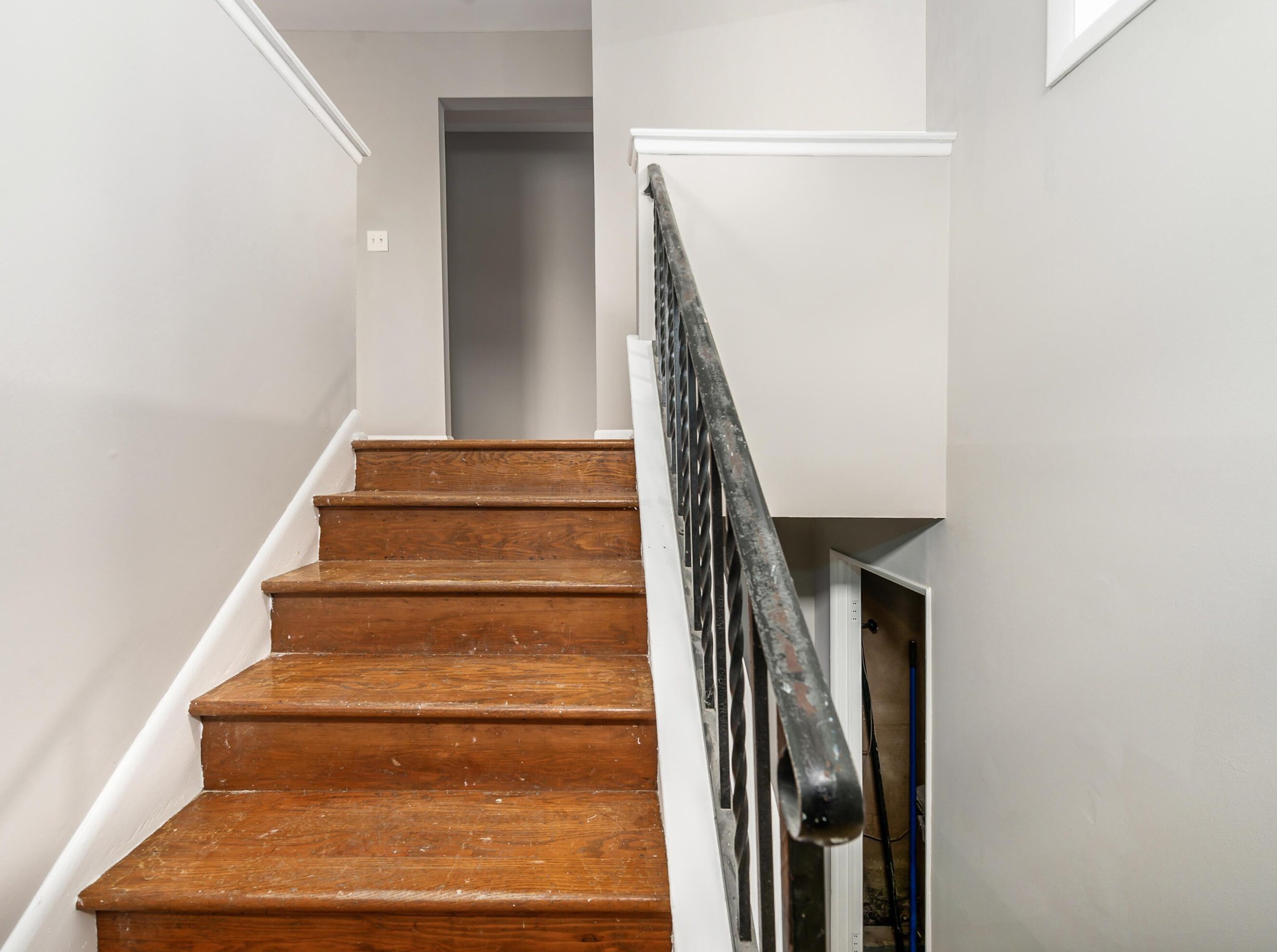 1866 Pannell Ave, Columbus OH 43207-1654 exterior