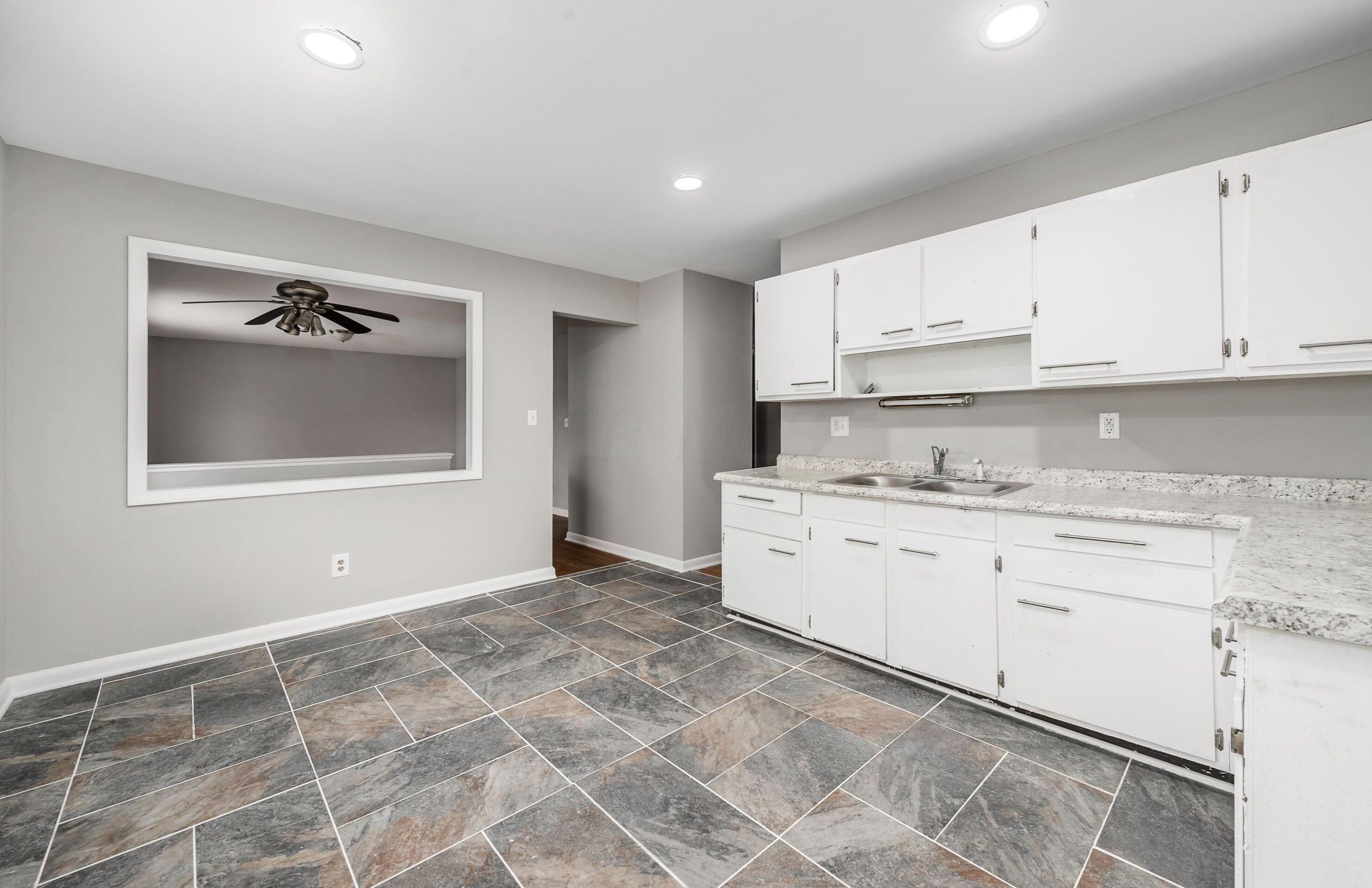 1866 Pannell Ave, Columbus OH 43207-1654 exterior