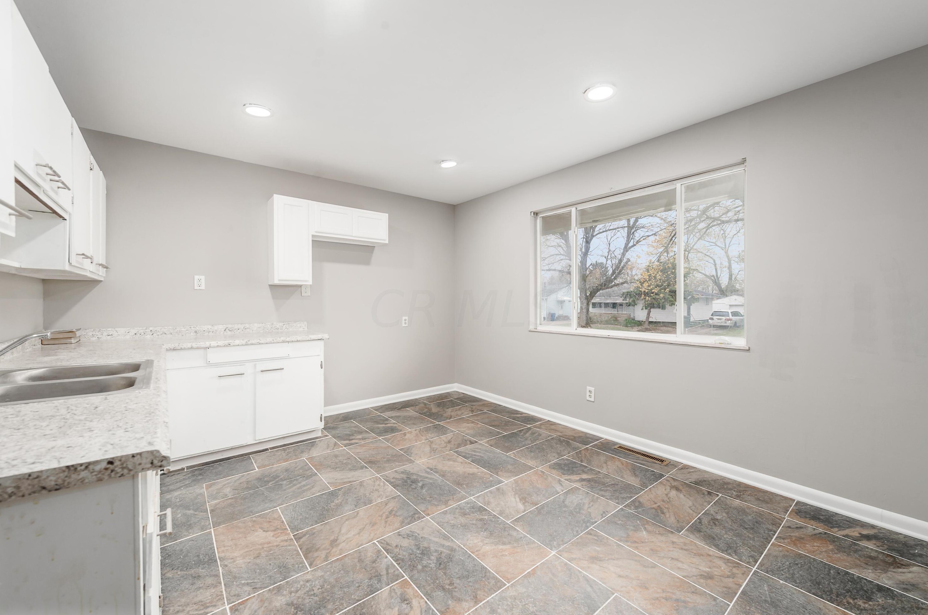 1866 Pannell Ave, Columbus OH 43207-1654 exterior