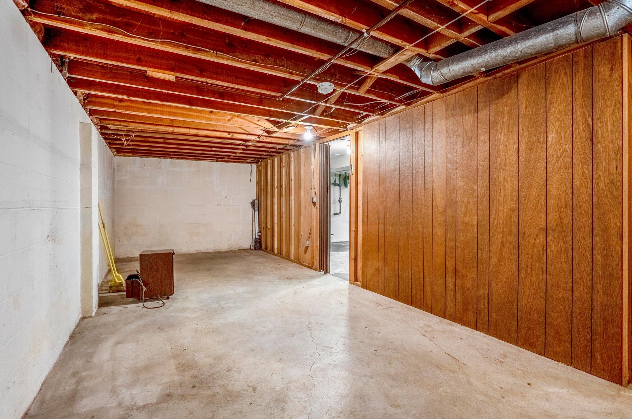 1835 Stetson Rd, Columbus OH 43232-2837 exterior