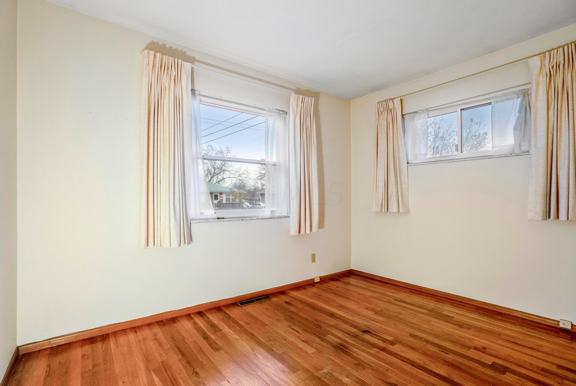 1835 Stetson Rd, Columbus OH 43232-2837 exterior