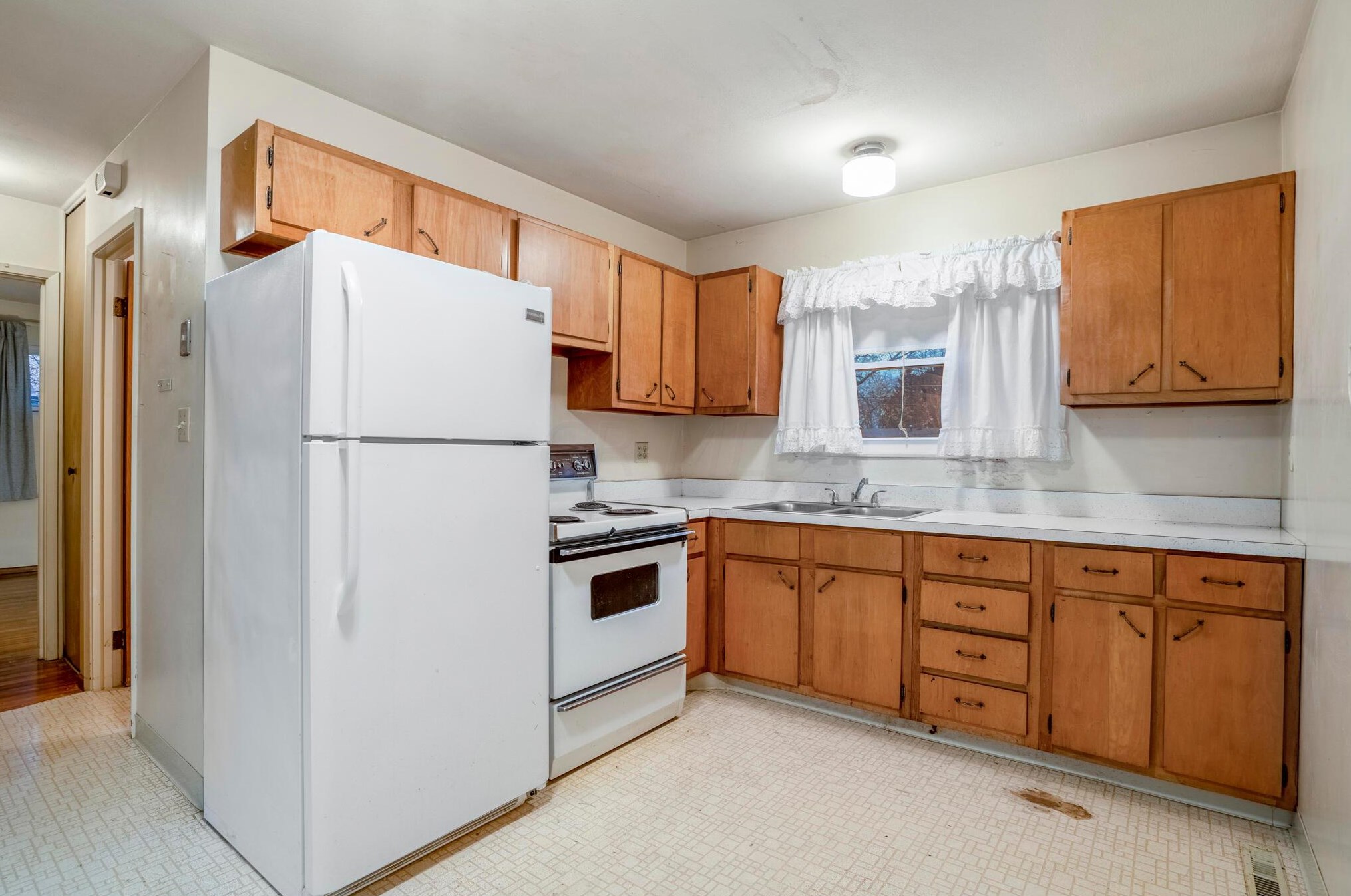 1835 Stetson Rd, Columbus OH 43232-2837 exterior