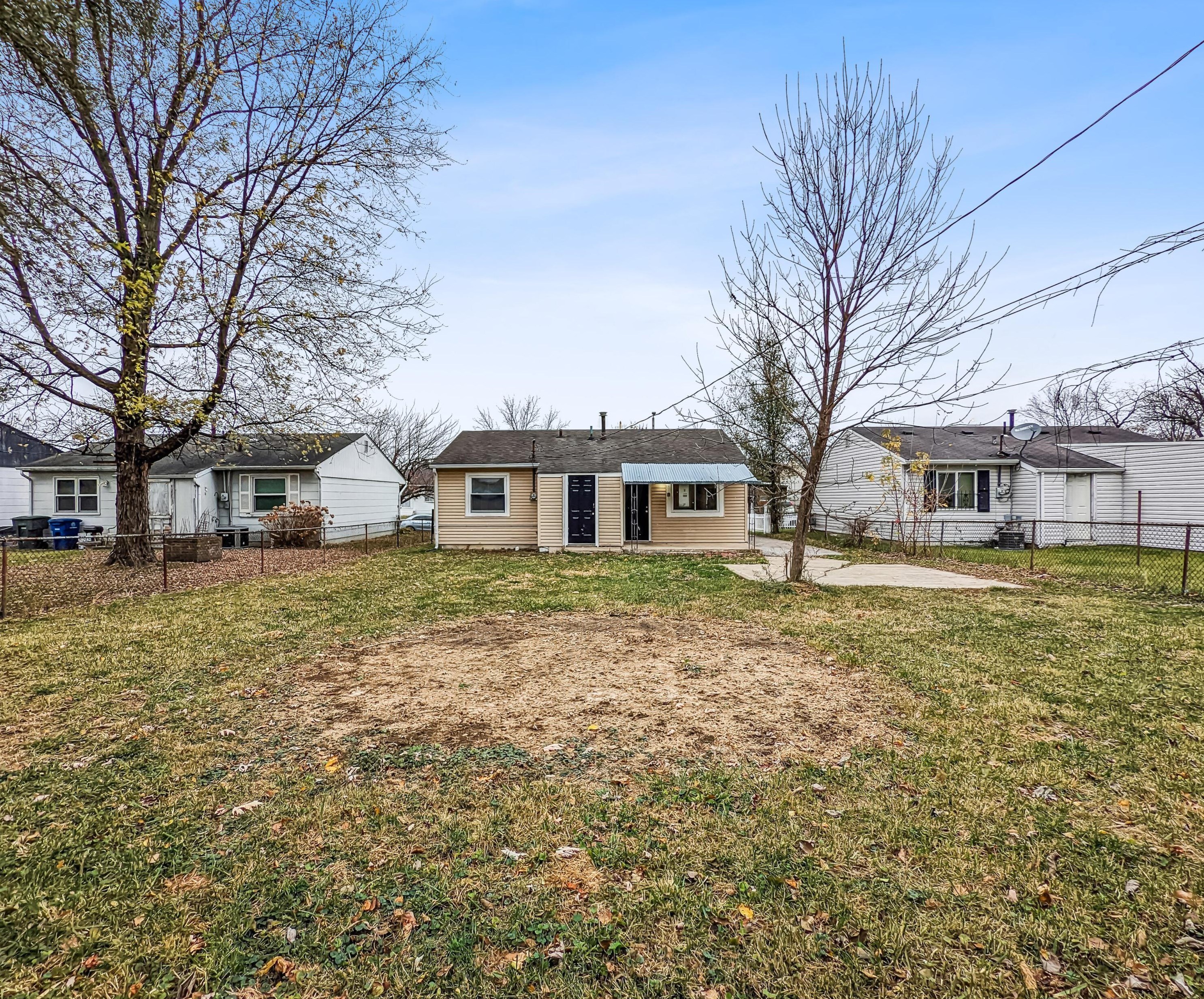 1639 Burley Dr, Columbus OH  43207-2705 exterior