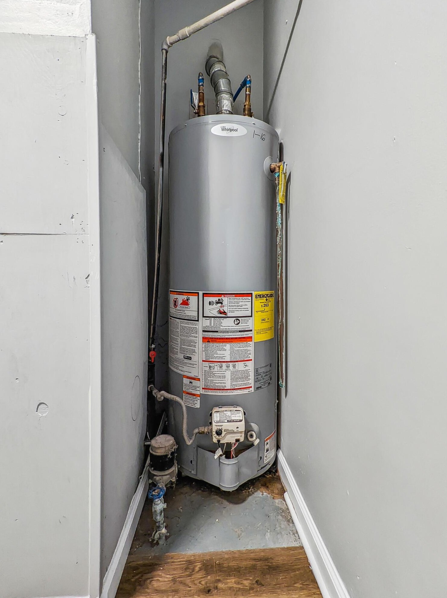 1639 Burley Dr, Columbus OH  43207-2705 exterior