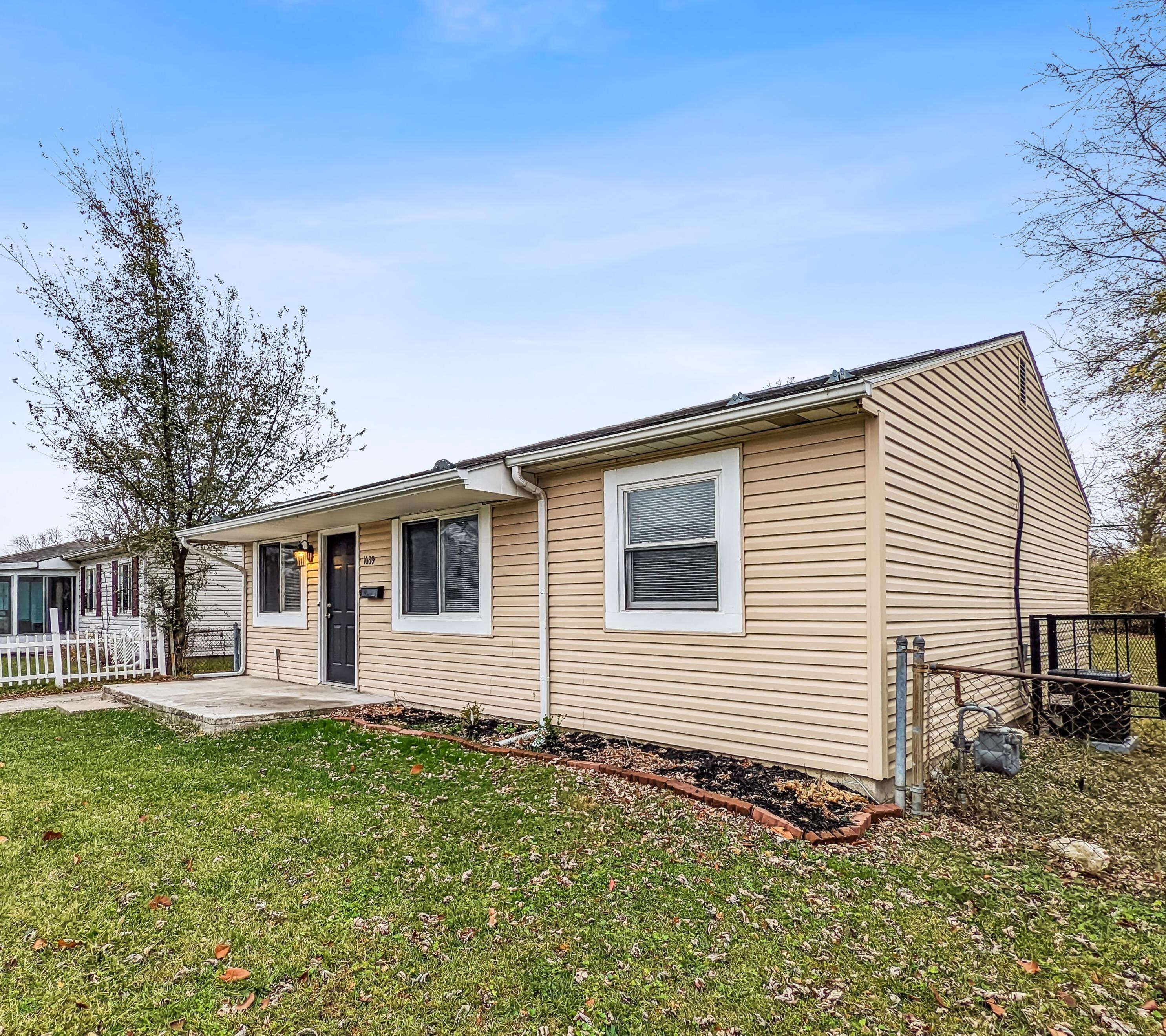 1639 Burley Dr, Columbus OH  43207-2705 exterior