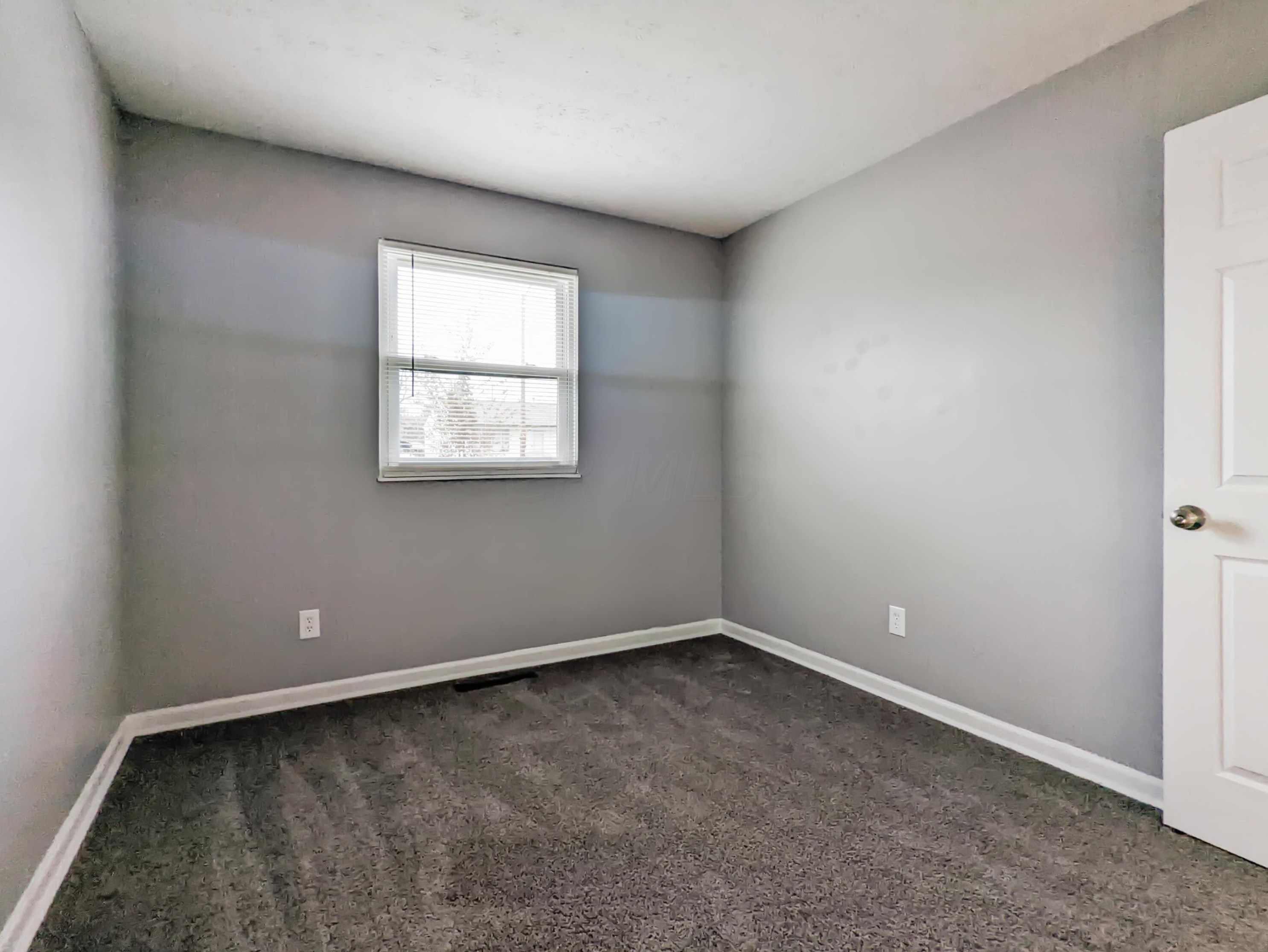 1639 Burley Dr, Columbus OH  43207-2705 exterior