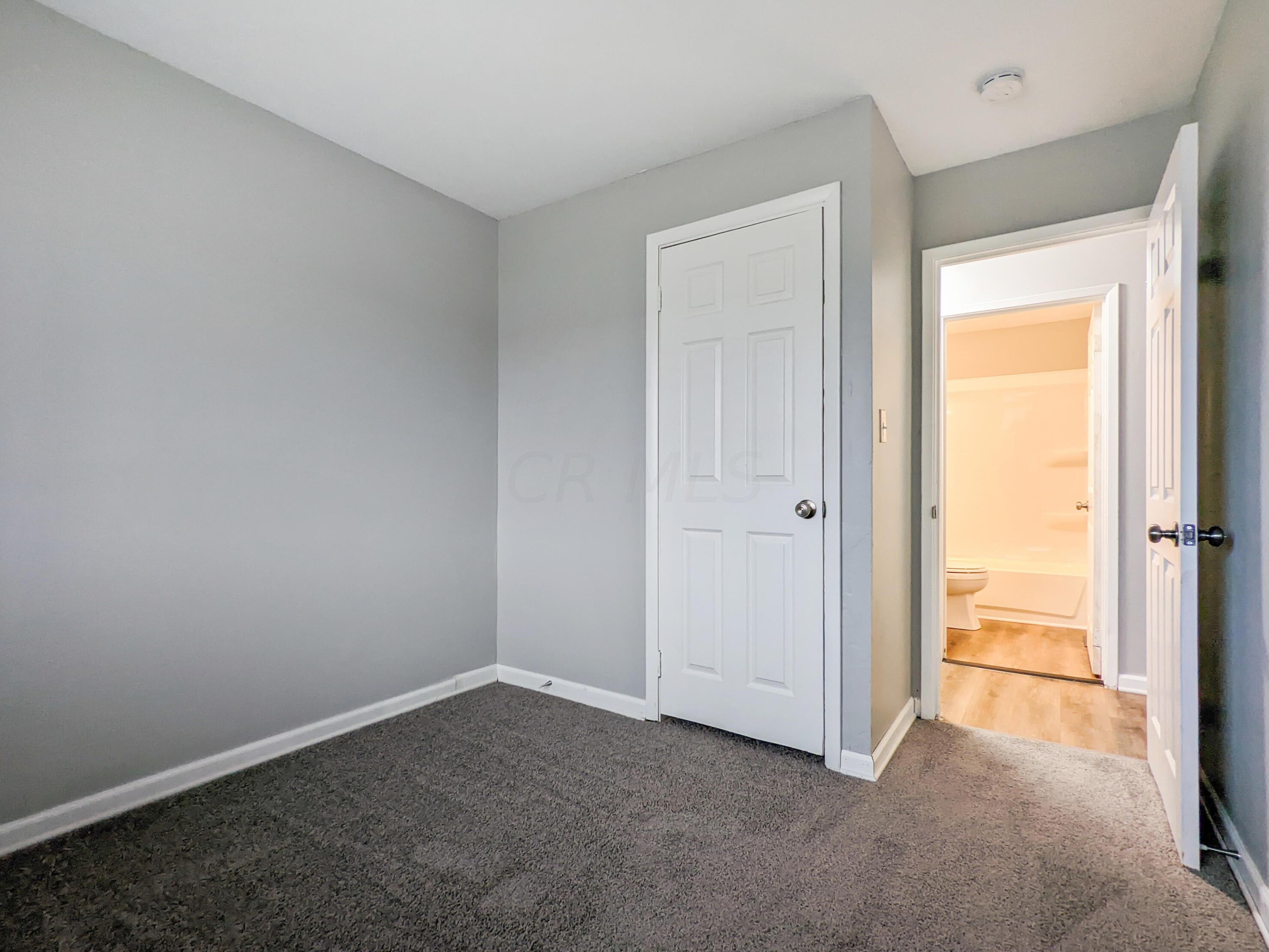 1639 Burley Dr, Columbus OH  43207-2705 exterior