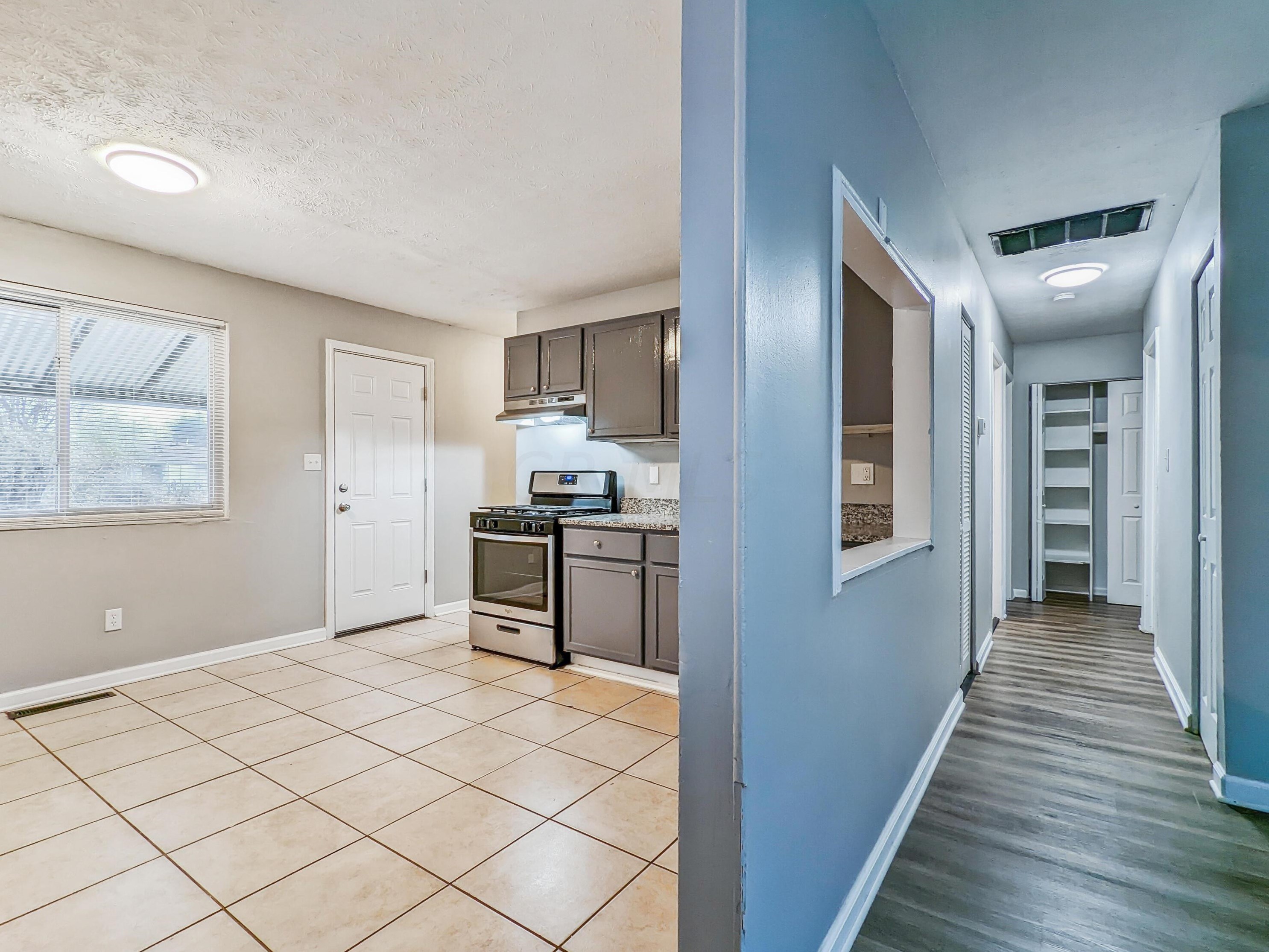 1639 Burley Dr, Columbus OH  43207-2705 exterior