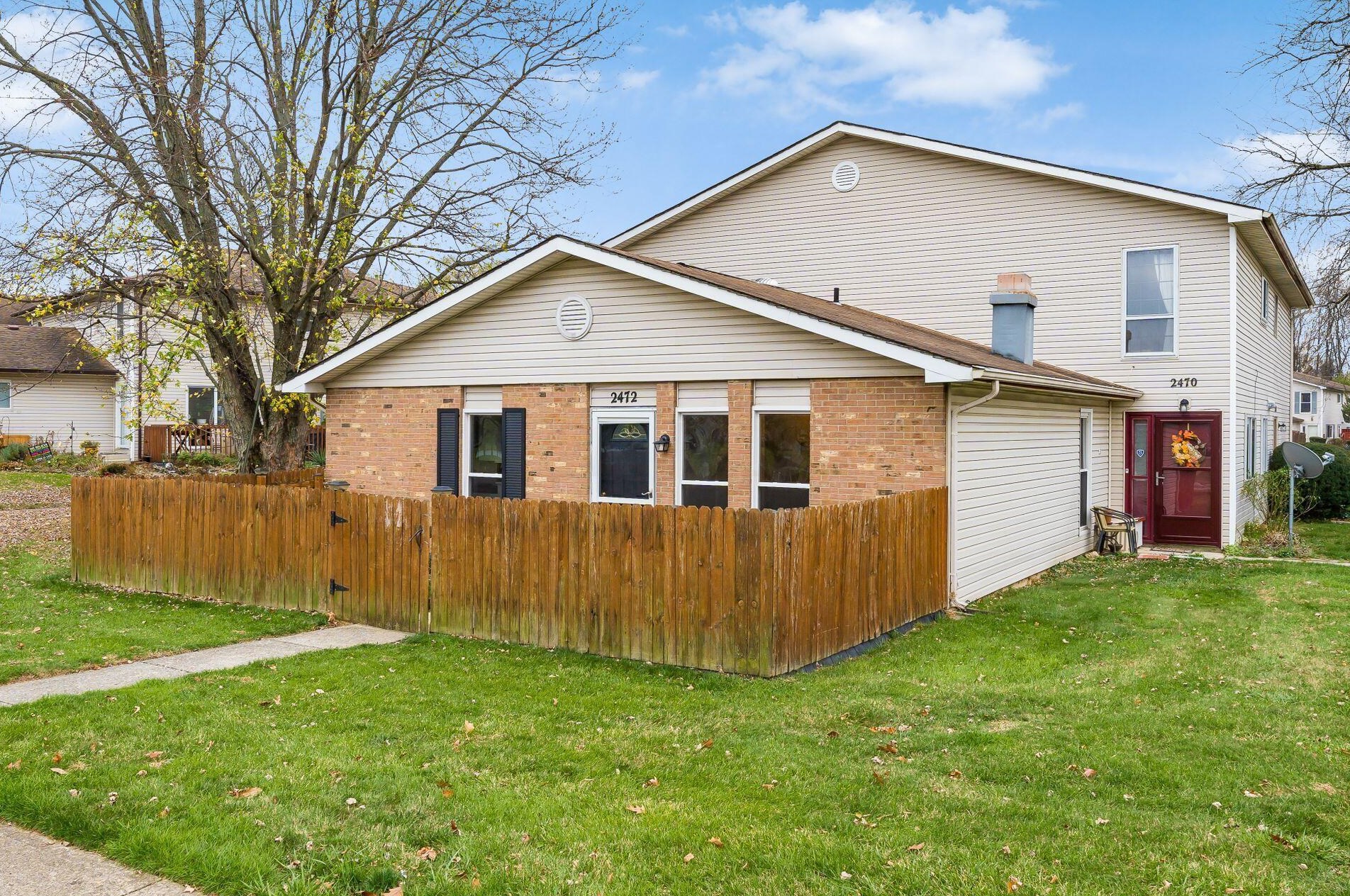 2472 Natchez Dr, Columbus, OH 43209-3306