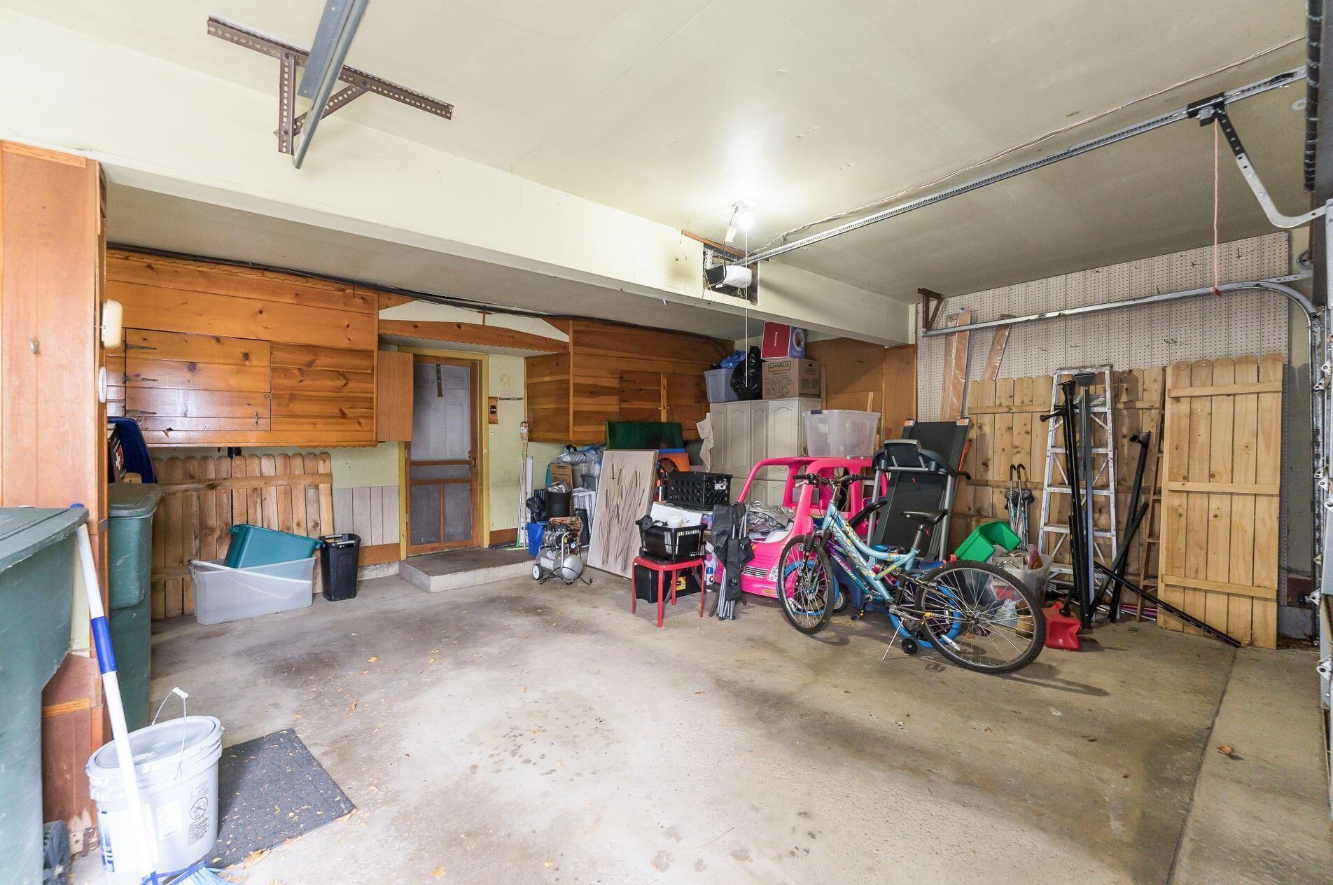 2472 Natchez Dr, Columbus OH 43209-3306 exterior