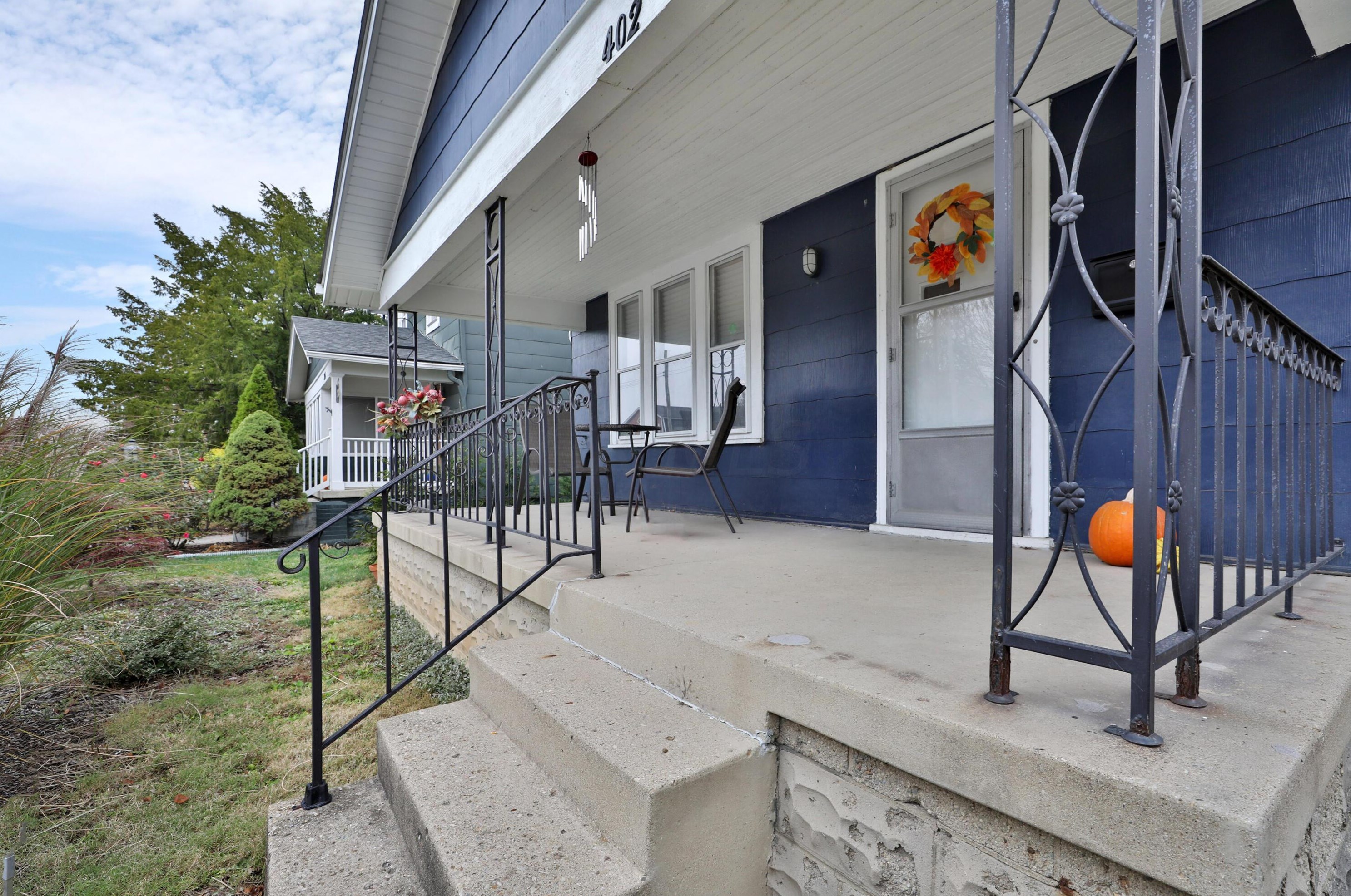 402 Frebis Ave, Columbus, OH 43206-3634