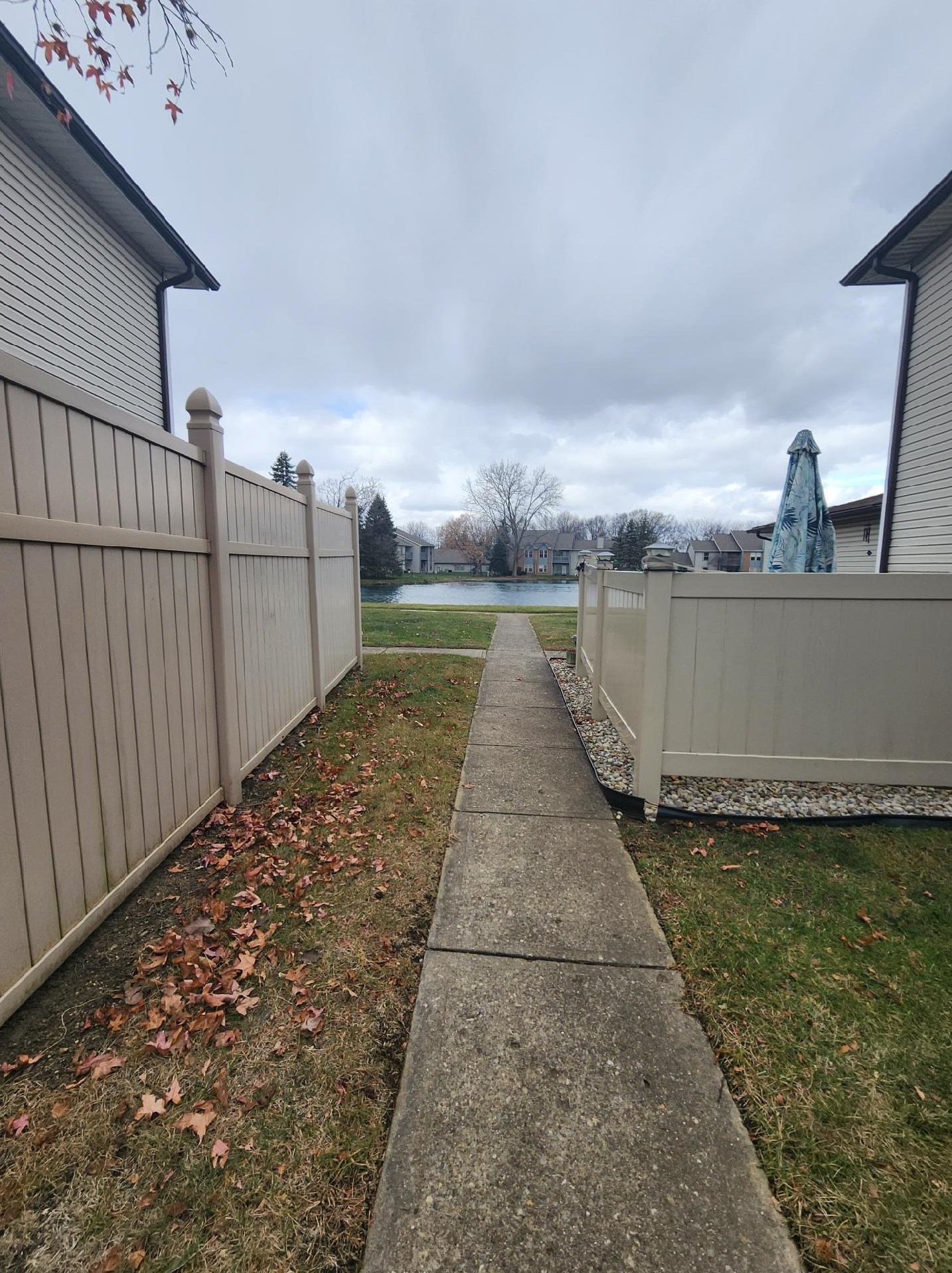 2406 Briers Dr, Columbus, OH 43209-3301