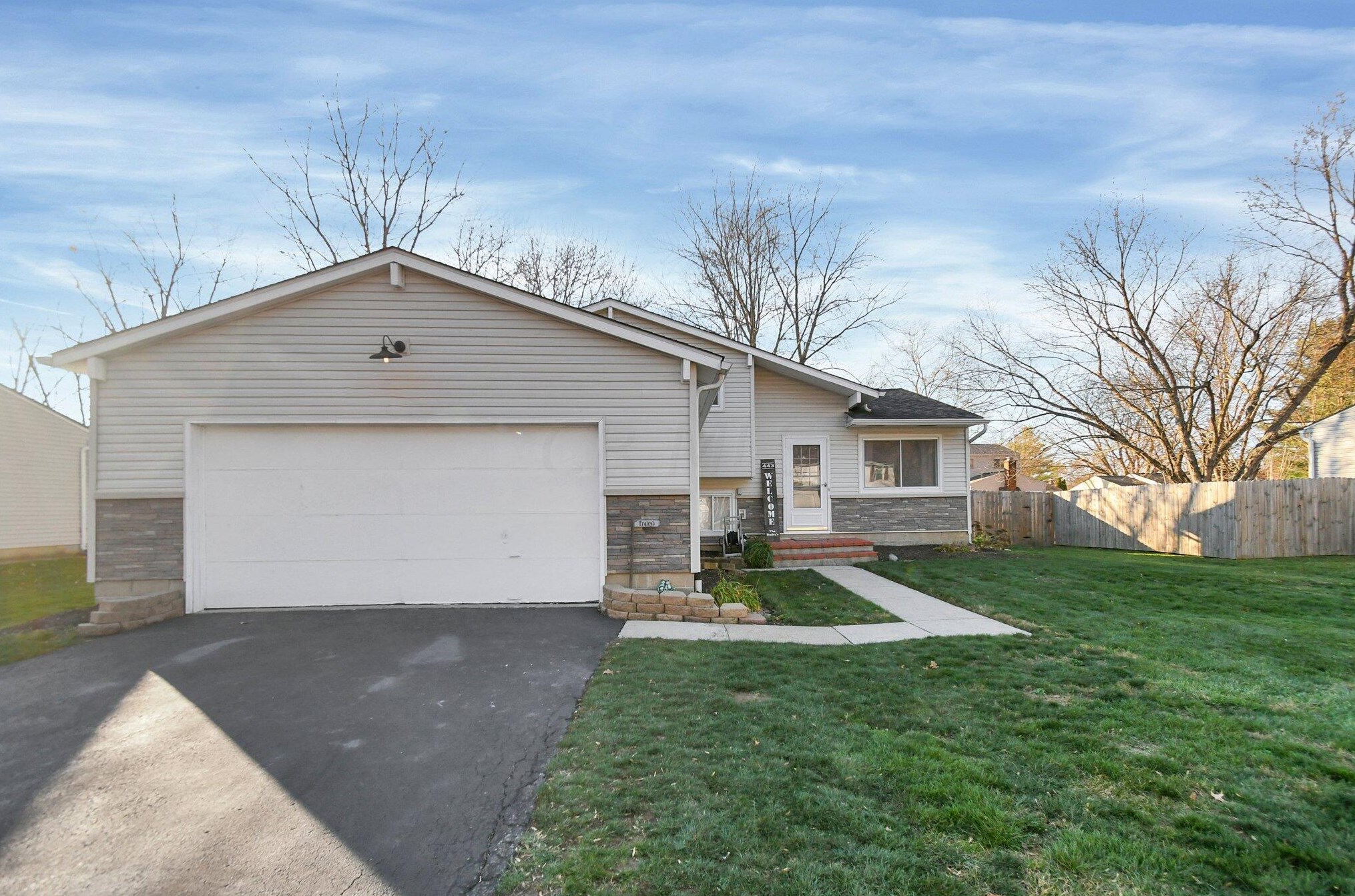 443 Sycamore Dr, Pickerington, OH 43147-1353