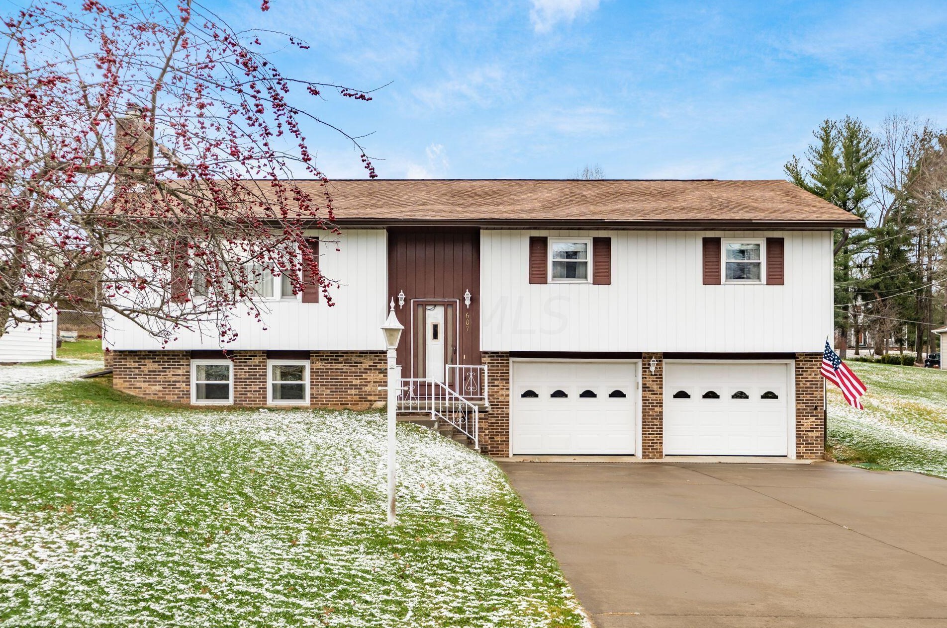 607 Linda Ln, New Lexington, OH 43764
