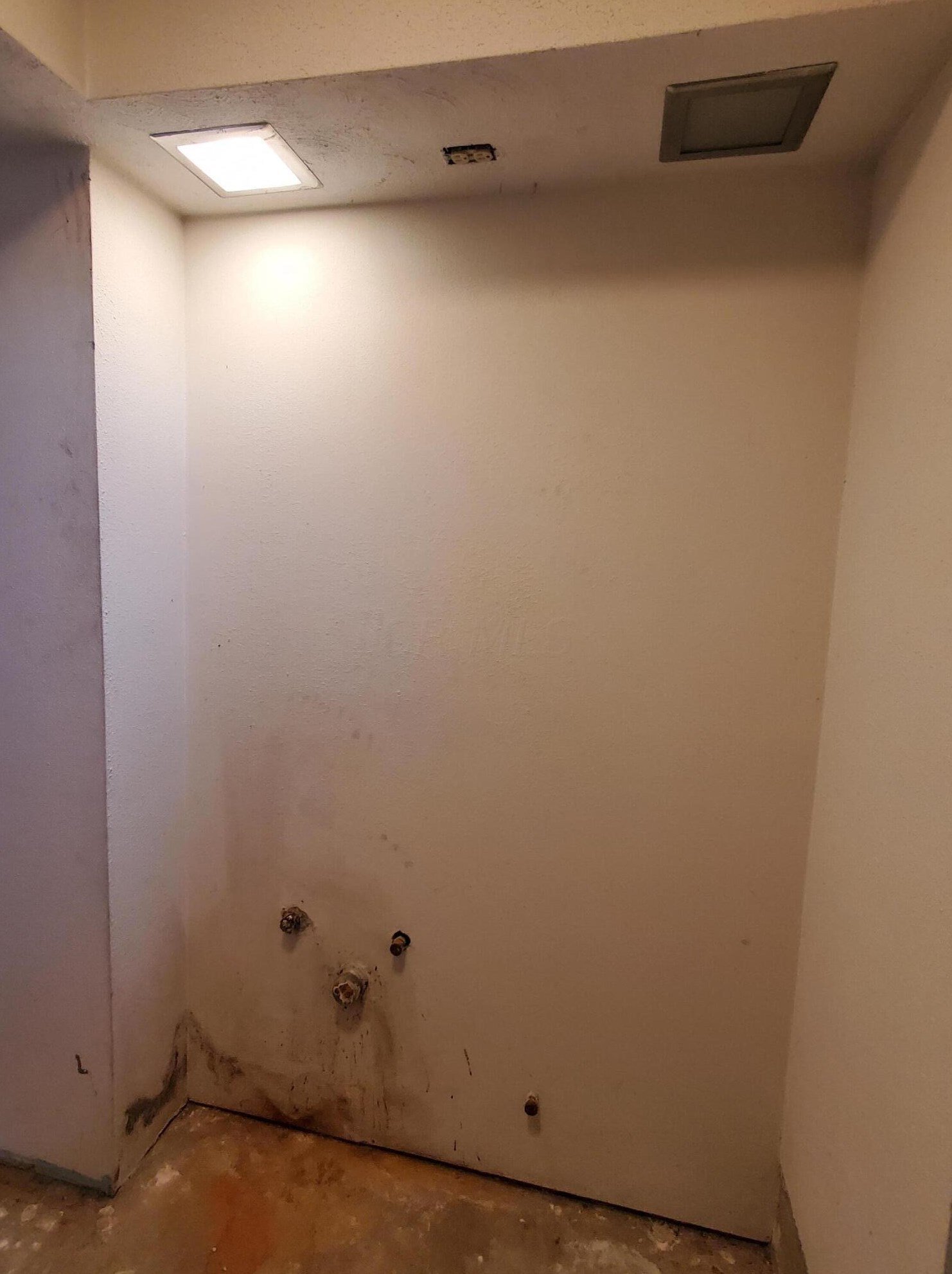 855 Harwood Dr, Columbus OH 43228-2958 exterior