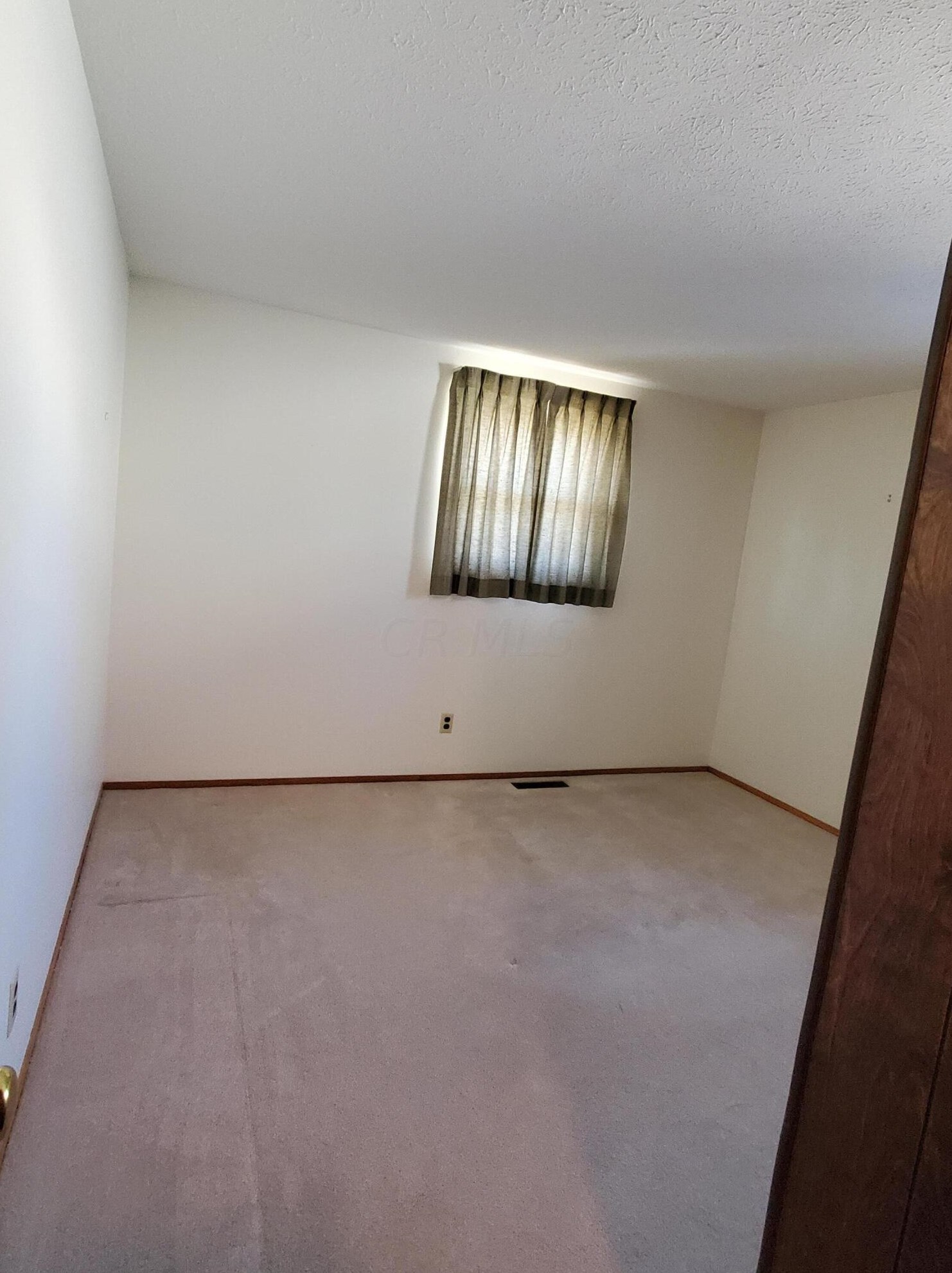 855 Harwood Dr, Columbus OH 43228-2958 exterior