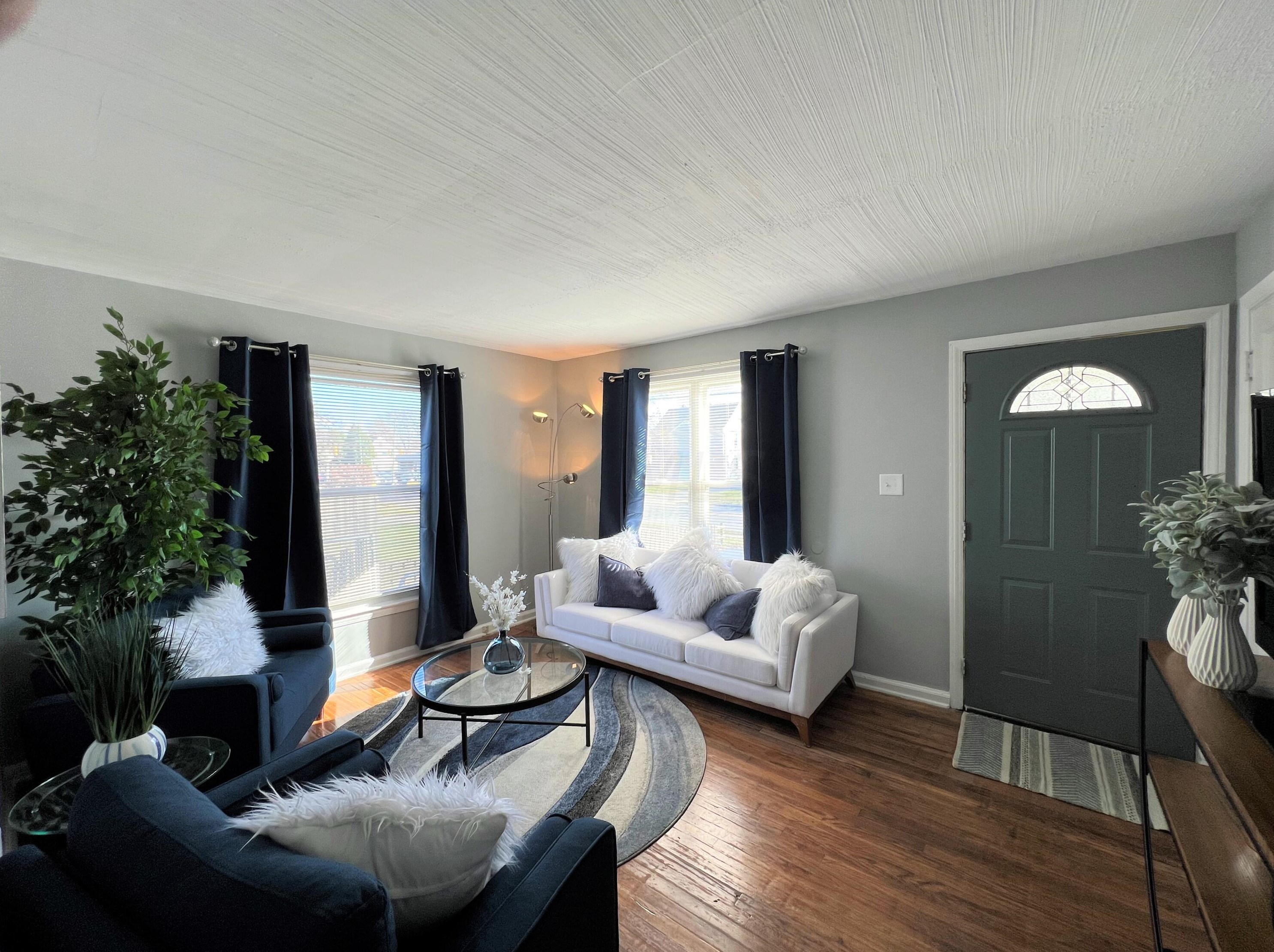 2162 Mound St, Columbus OH 43223-2051 exterior