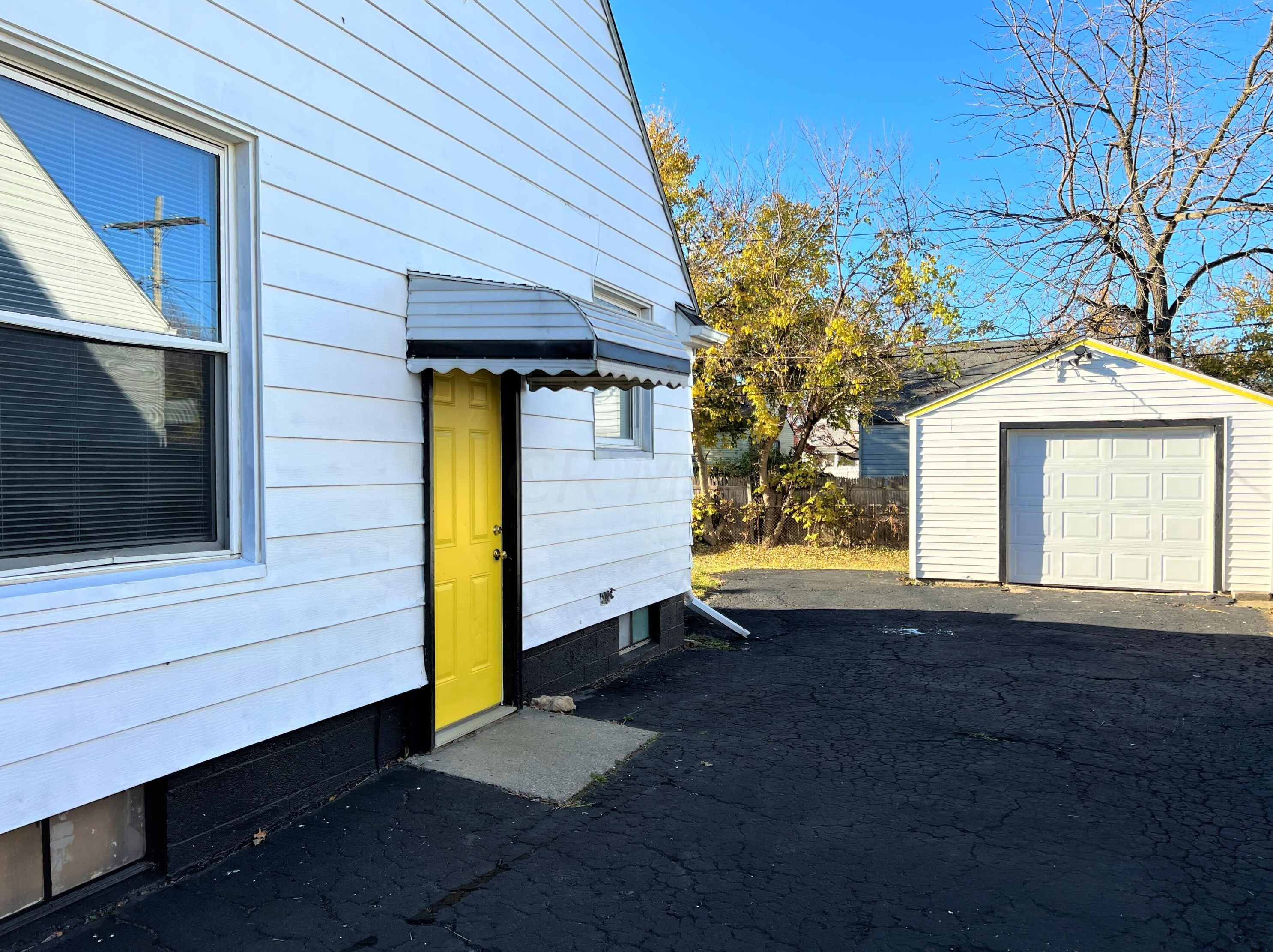 2162 Mound St, Columbus, OH 43223-2051