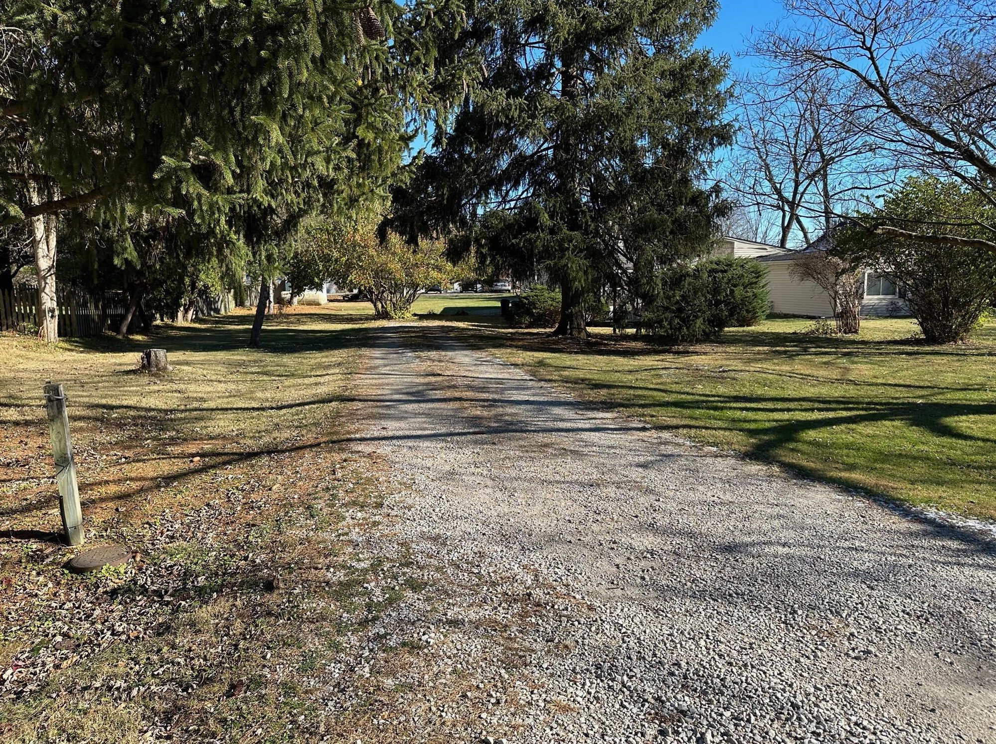 6212 Hutchinson St, Columbus OH  43085-2800 exterior