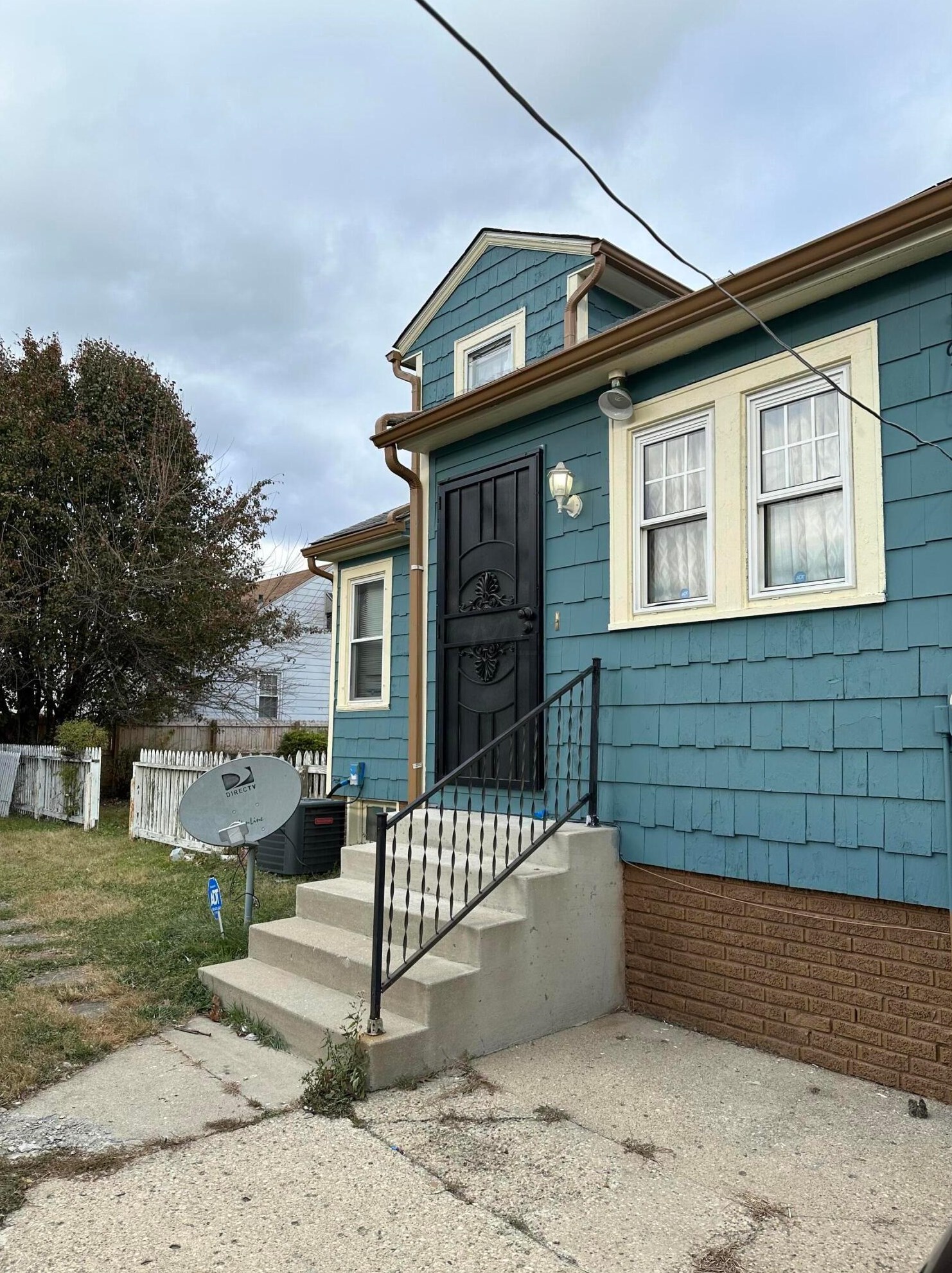 575 Wrexham Ave, Columbus, OH 43223-1747