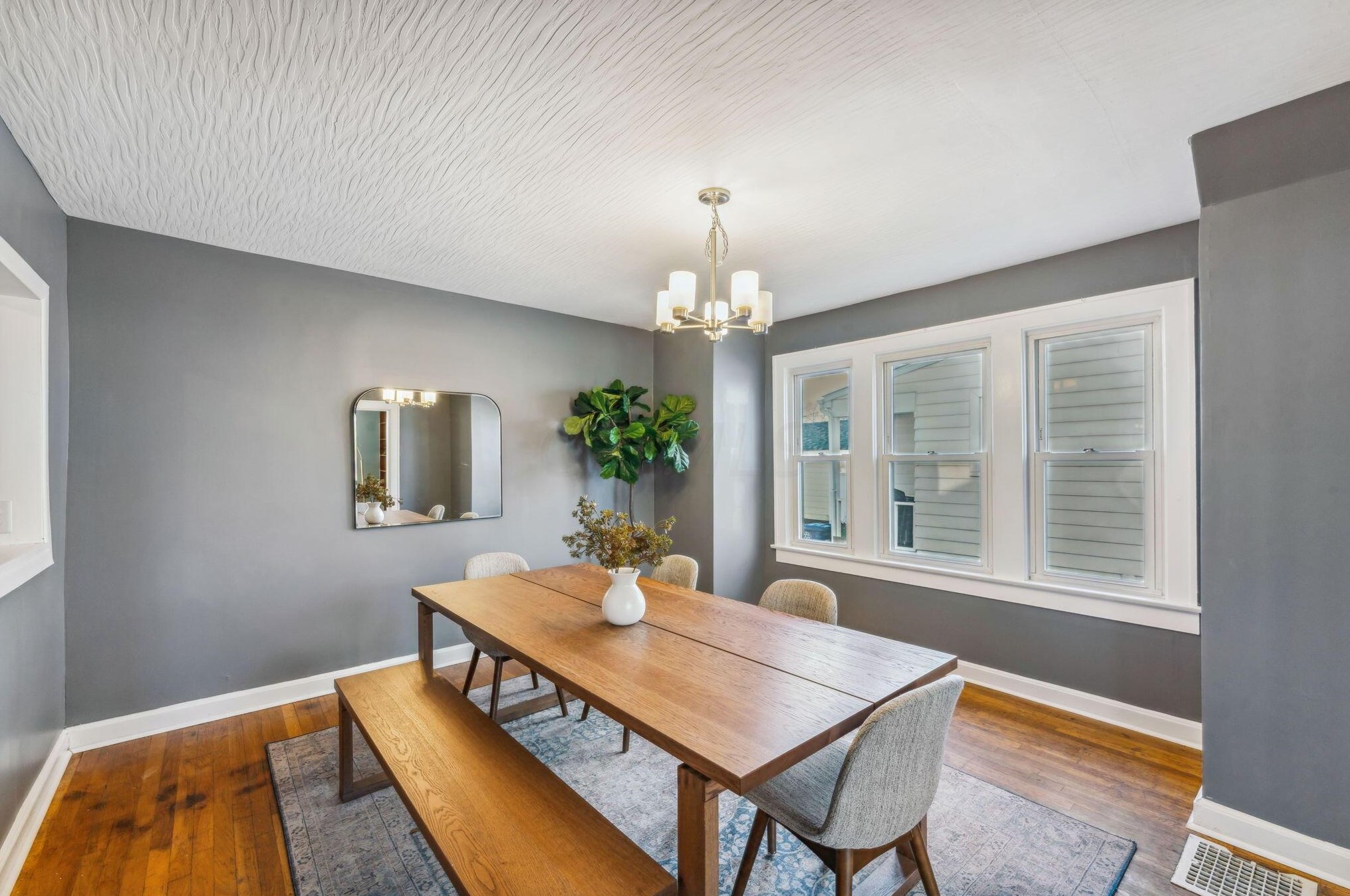 150 Brinker Ave, Columbus OH 43204-1367 exterior