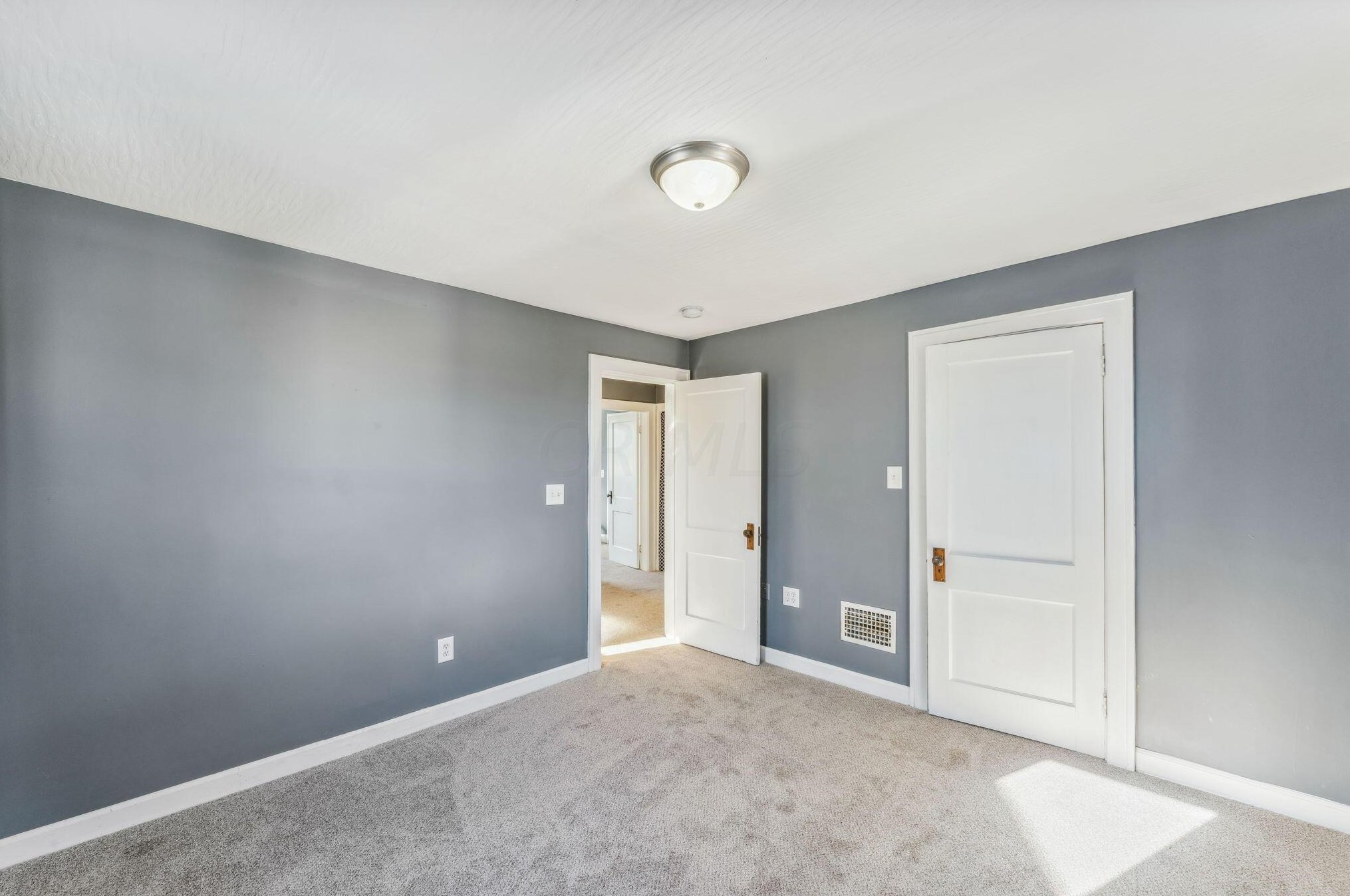 150 Brinker Ave, Columbus OH 43204-1367 exterior