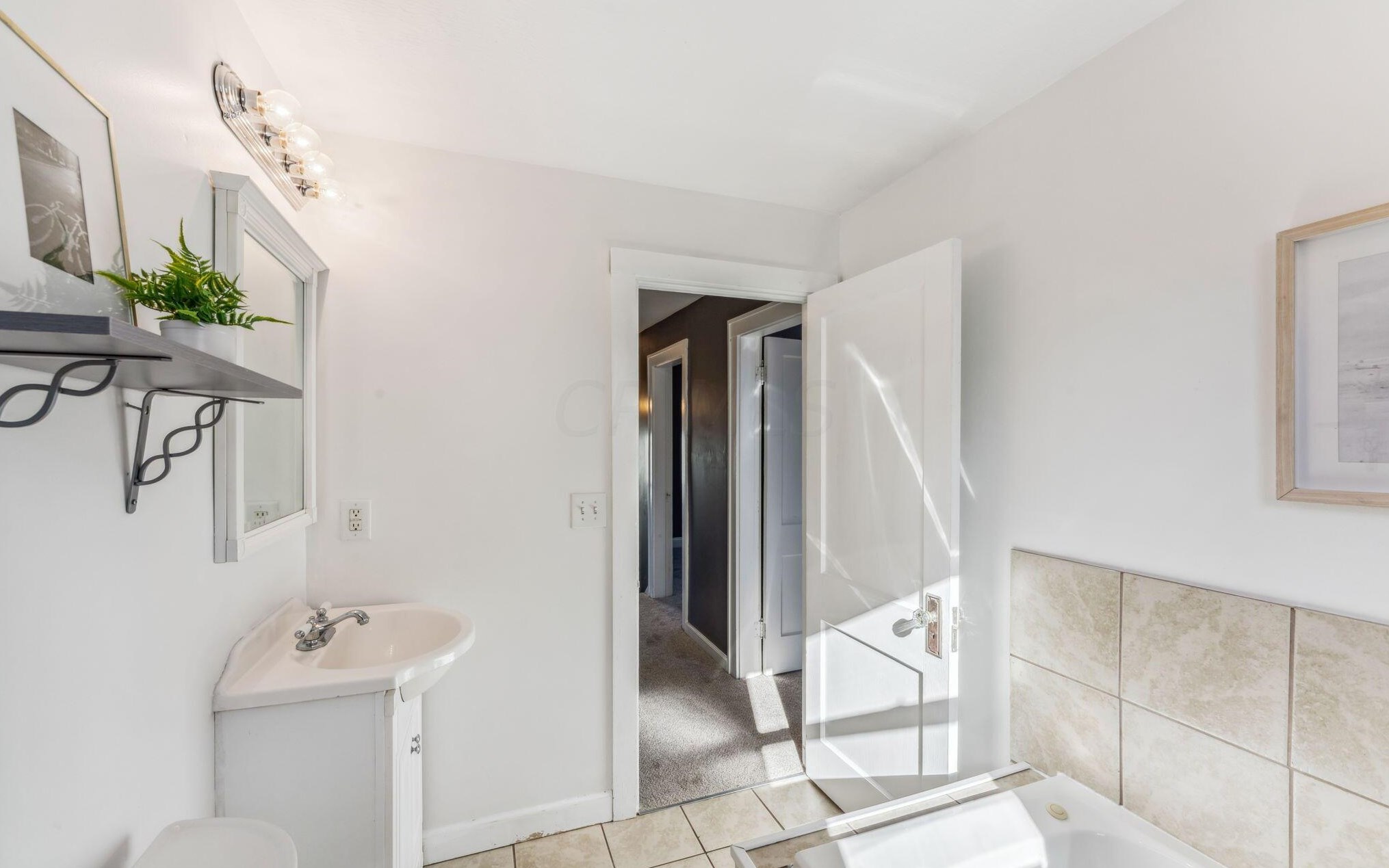 150 Brinker Ave, Columbus OH 43204-1367 exterior