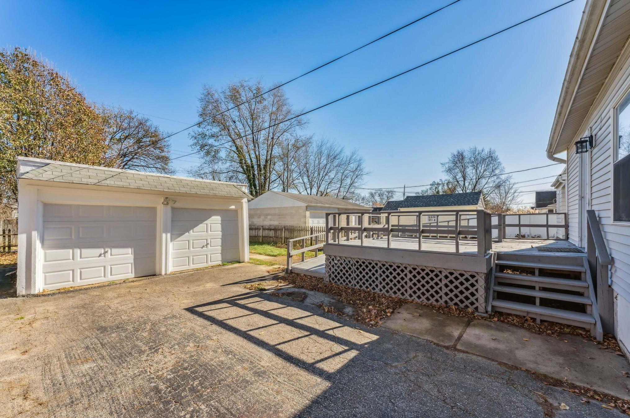 150 Brinker Ave, Columbus OH 43204-1367 exterior