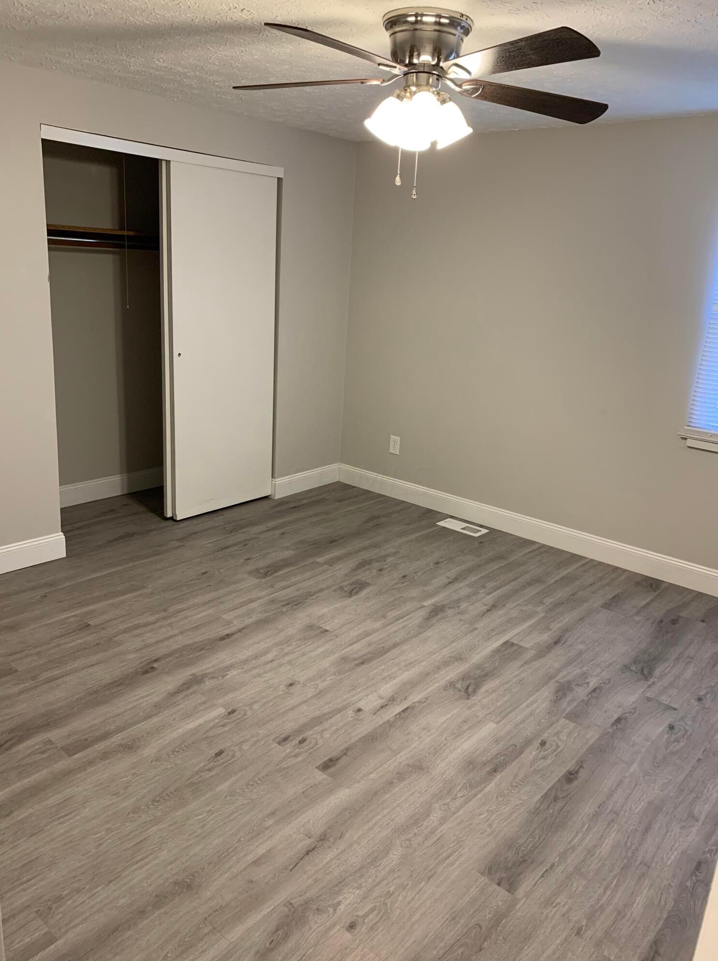 1594-1600 Worthington Row, Columbus OH exterior