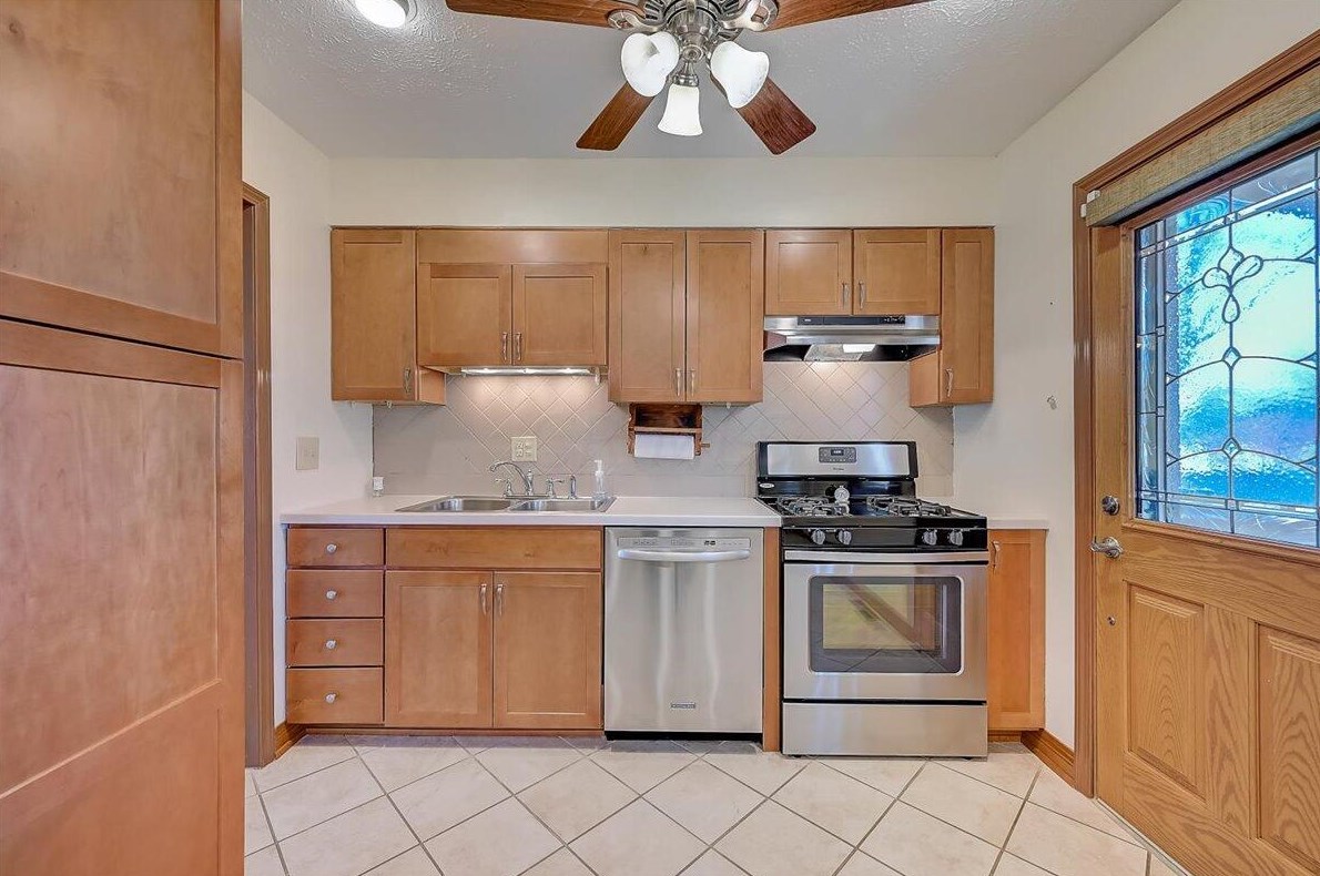 5003 Fishburn St, Columbus OH 43207-5041 exterior