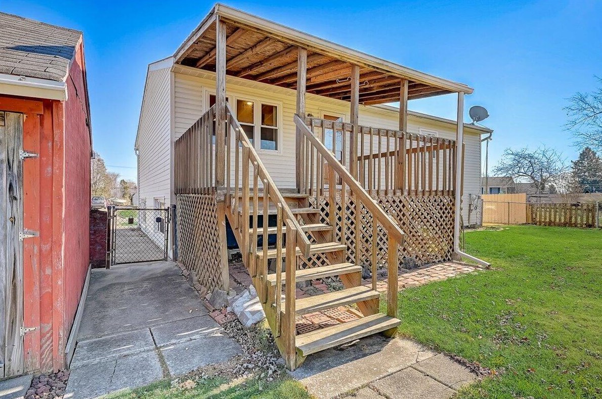 5003 Fishburn St, Columbus OH 43207-5041 exterior