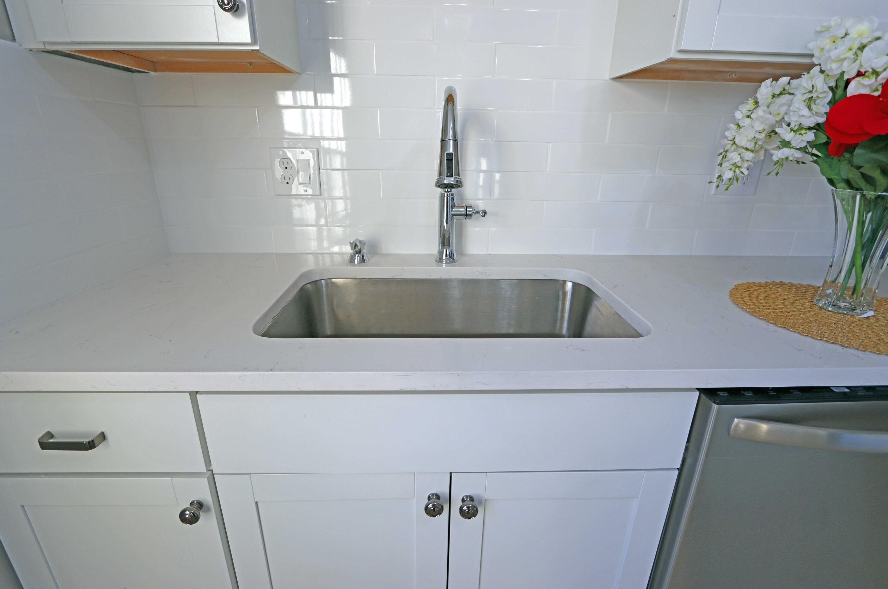 5724 Rachel Ct, Hilliard OH  43026-9619 exterior