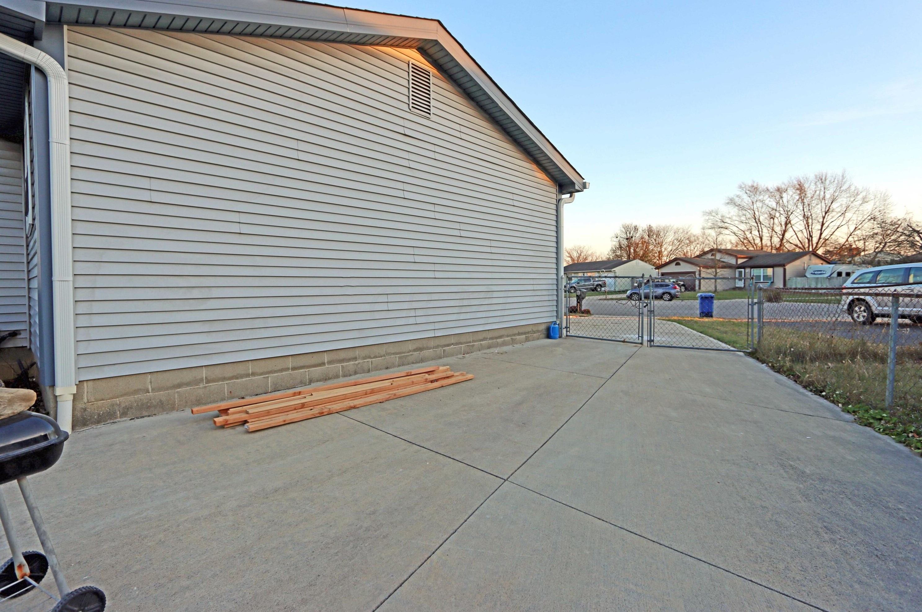 5724 Rachel Ct, Hilliard OH  43026-9619 exterior