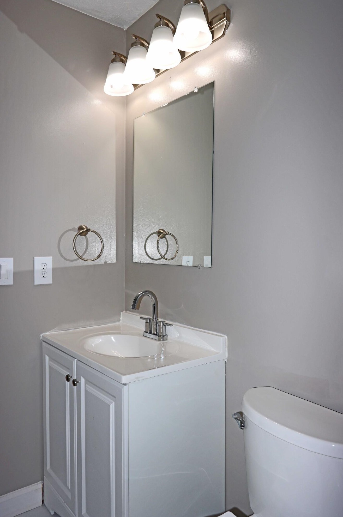 5724 Rachel Ct, Hilliard OH  43026-9619 exterior