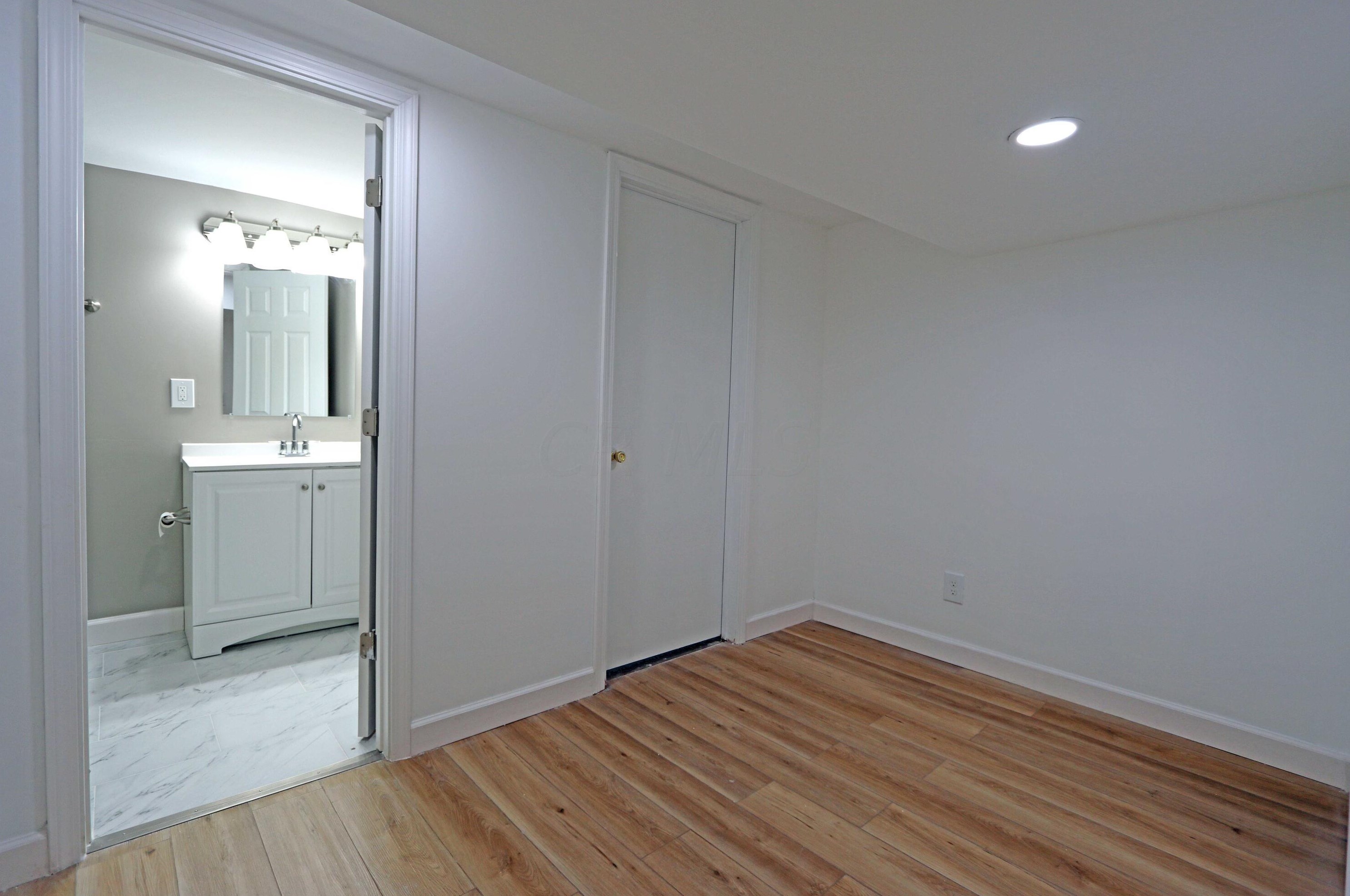 5724 Rachel Ct, Hilliard OH  43026-9619 exterior