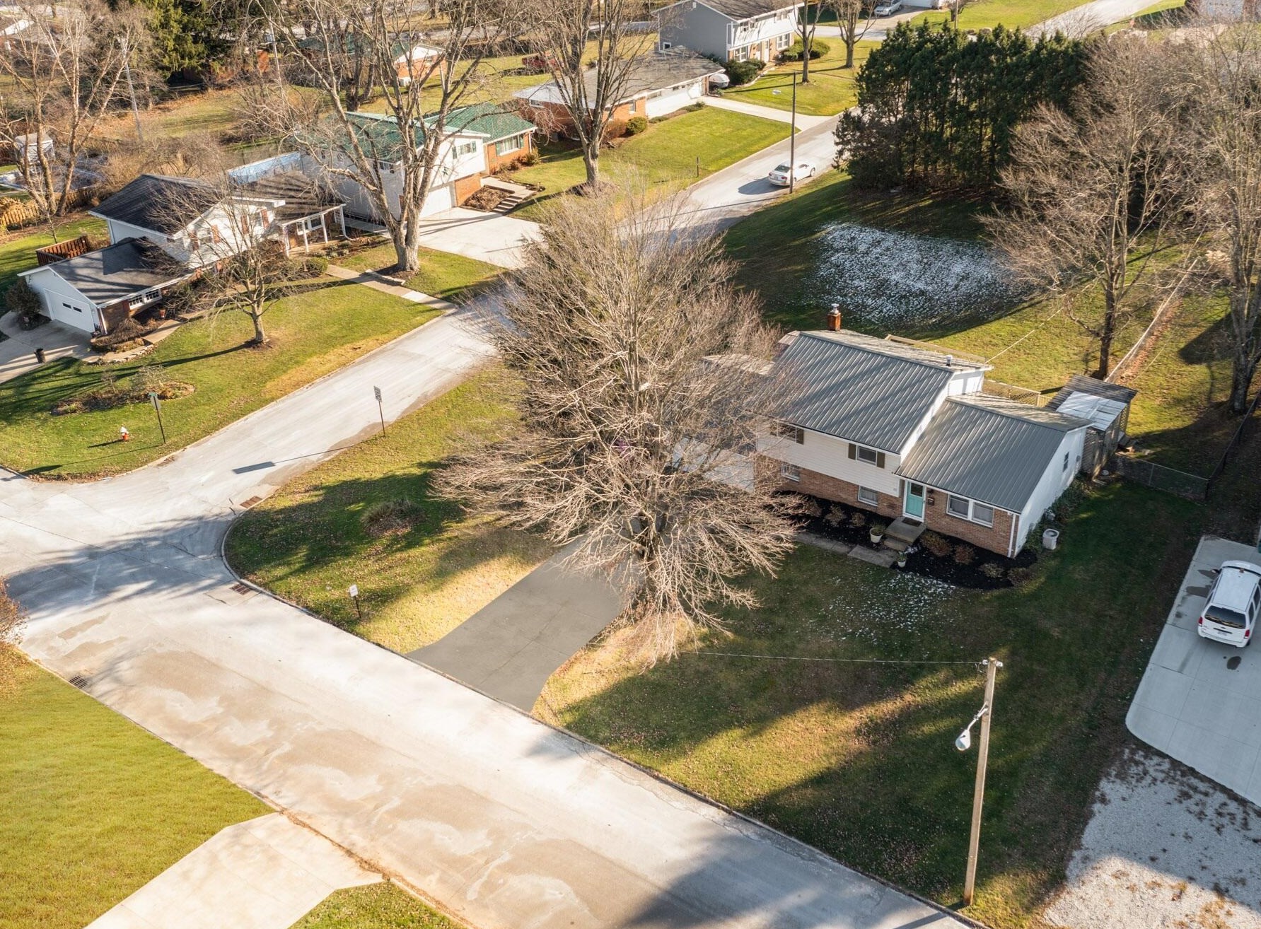 115 Essex Cir, Mansfield, OH 44904-1003