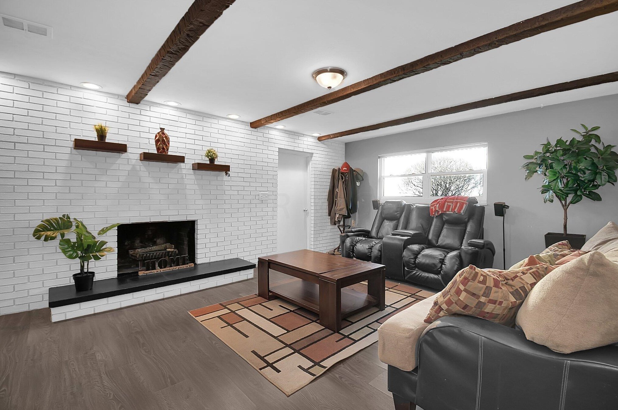 1916 Birkdale Dr, Columbus OH 43232-3062 exterior