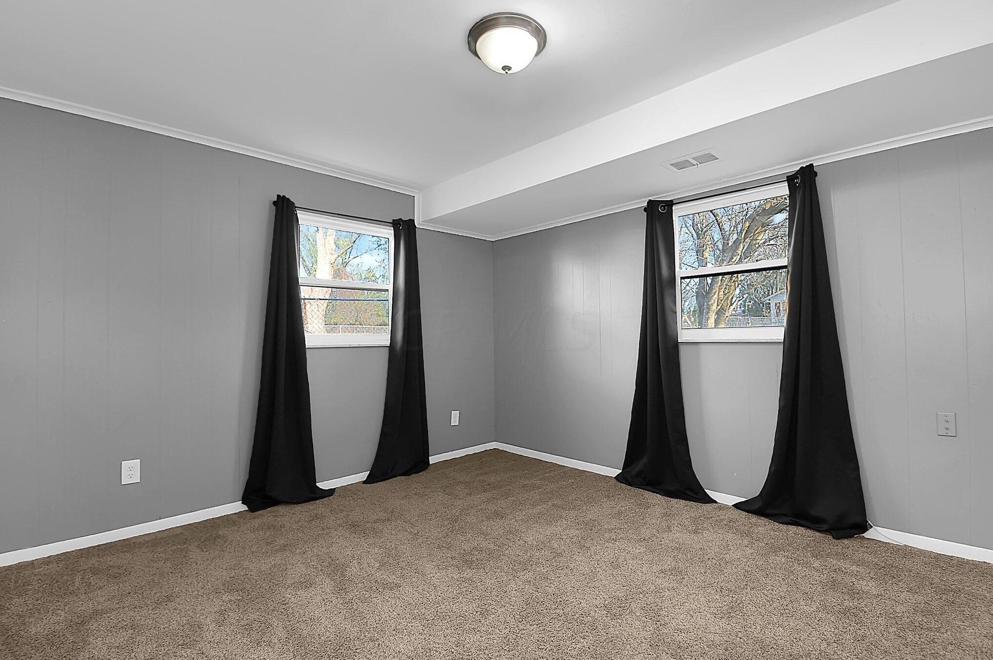 1916 Birkdale Dr, Columbus OH 43232-3062 exterior