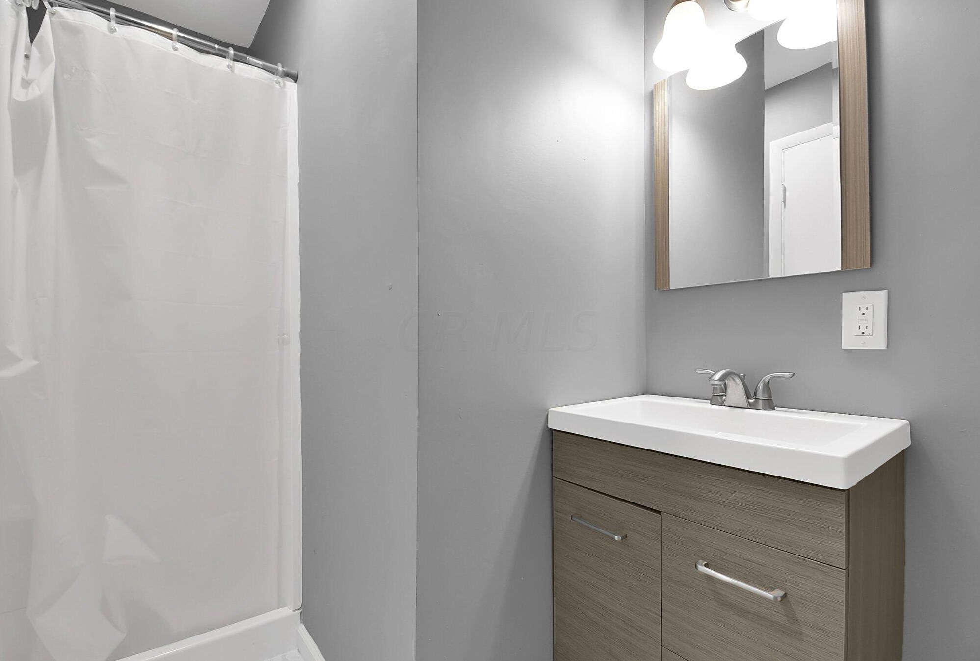 1916 Birkdale Dr, Columbus OH 43232-3062 exterior