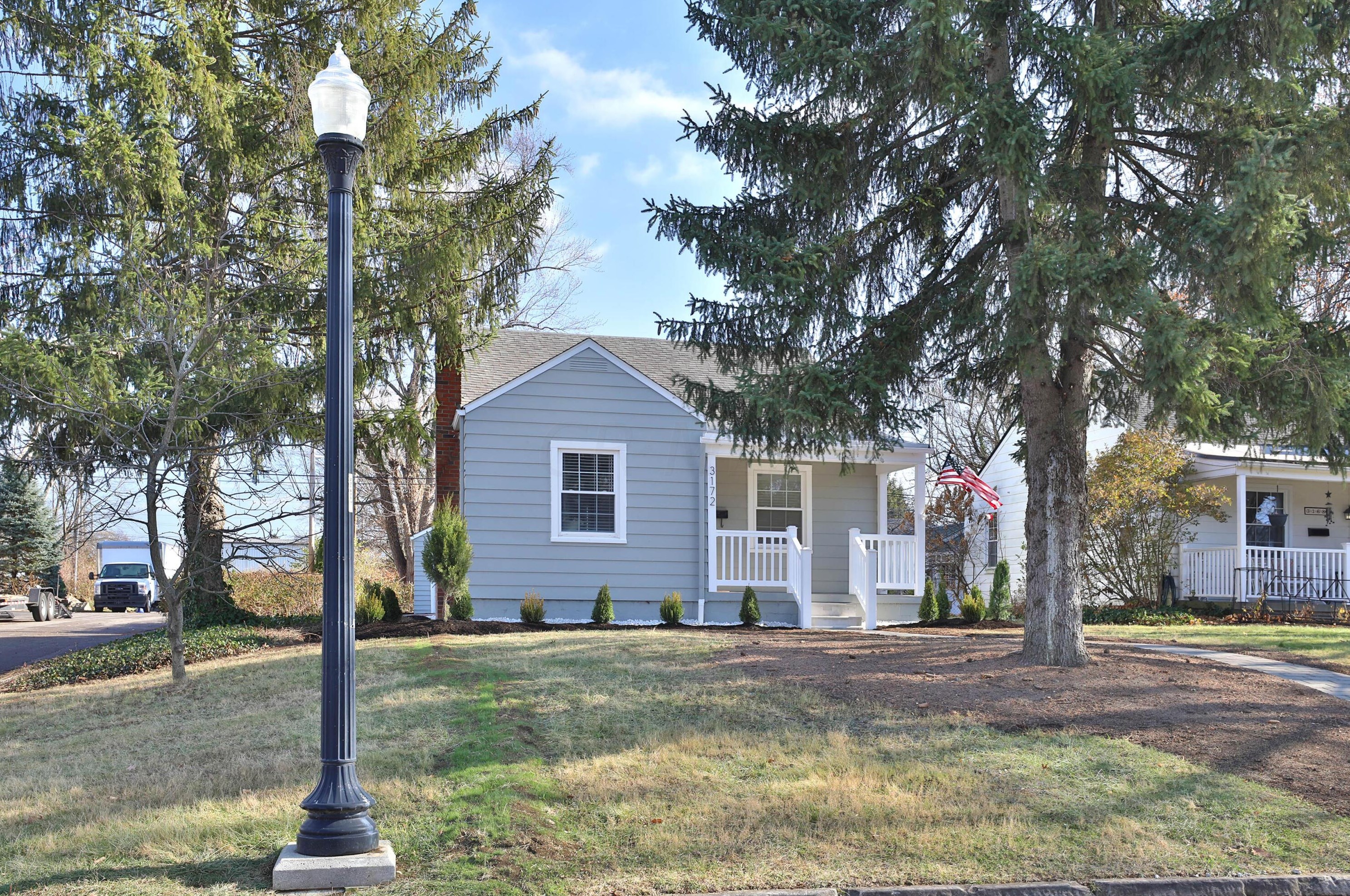 3172 Summit St, Columbus, OH 43202-1316