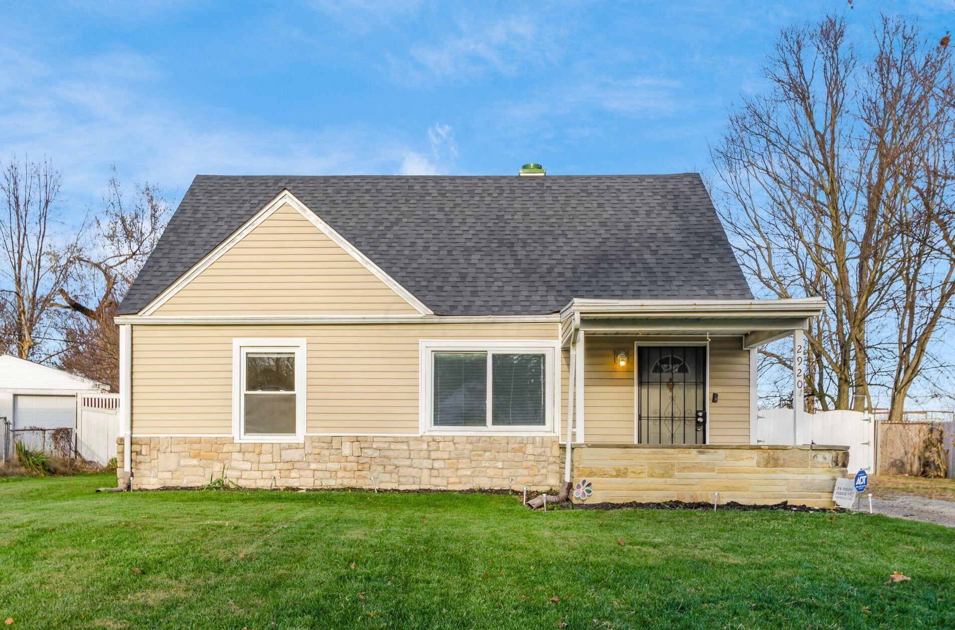 2920 Northglen Dr, Columbus, OH 43224-4646