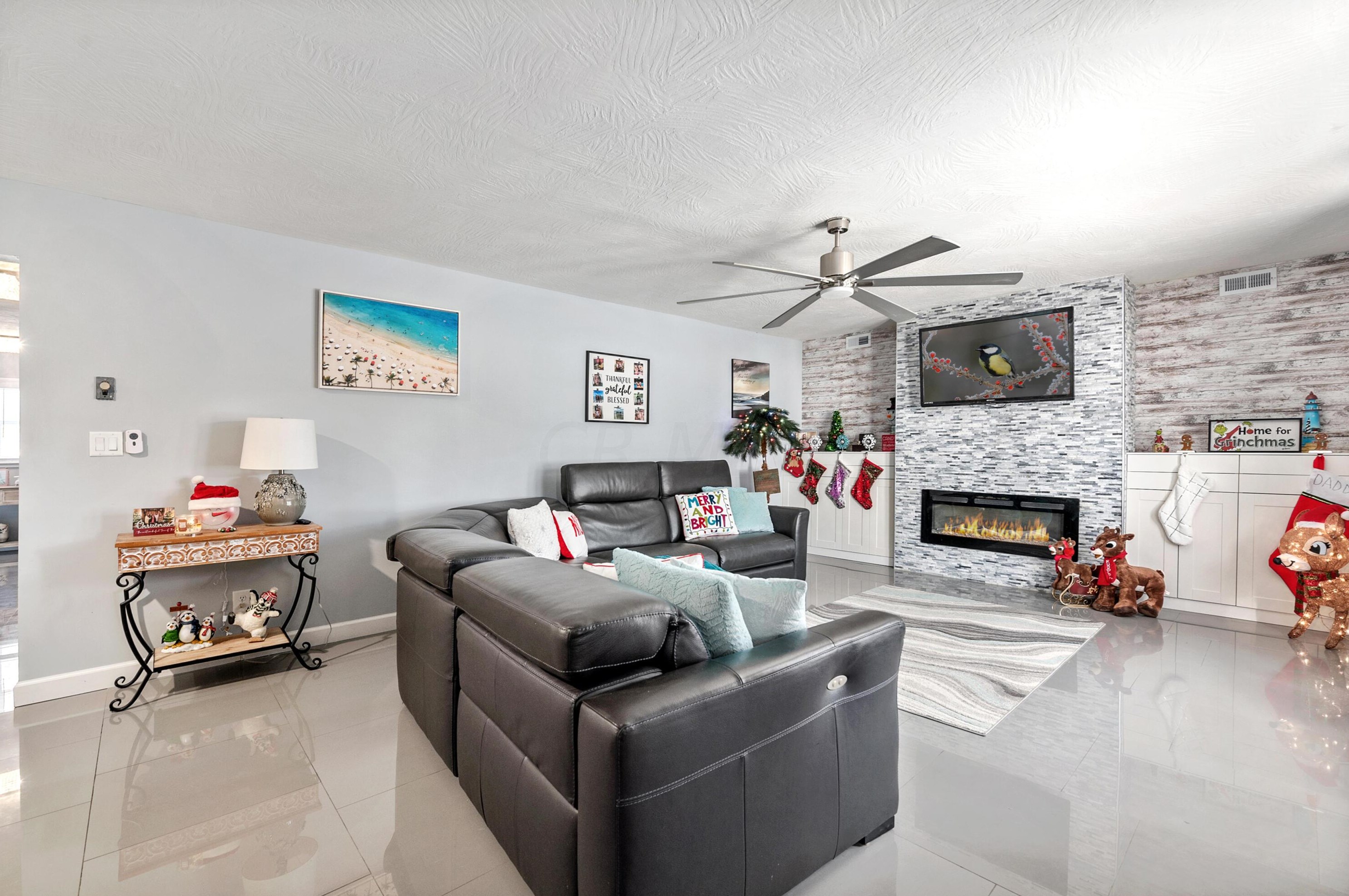 2103 Scenic Dr, Lancaster OH 43130-1163 exterior