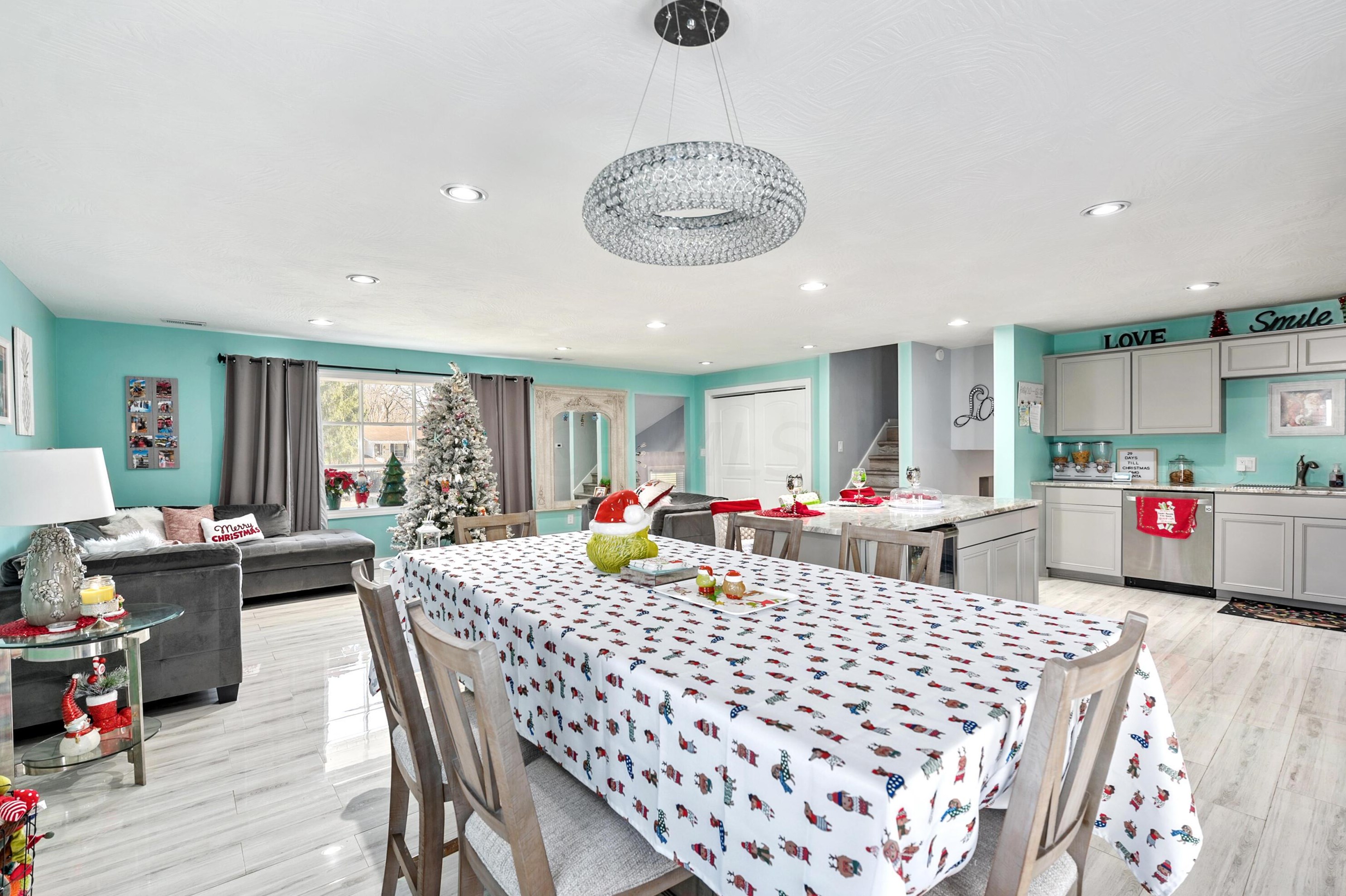 2103 Scenic Dr, Lancaster OH 43130-1163 exterior