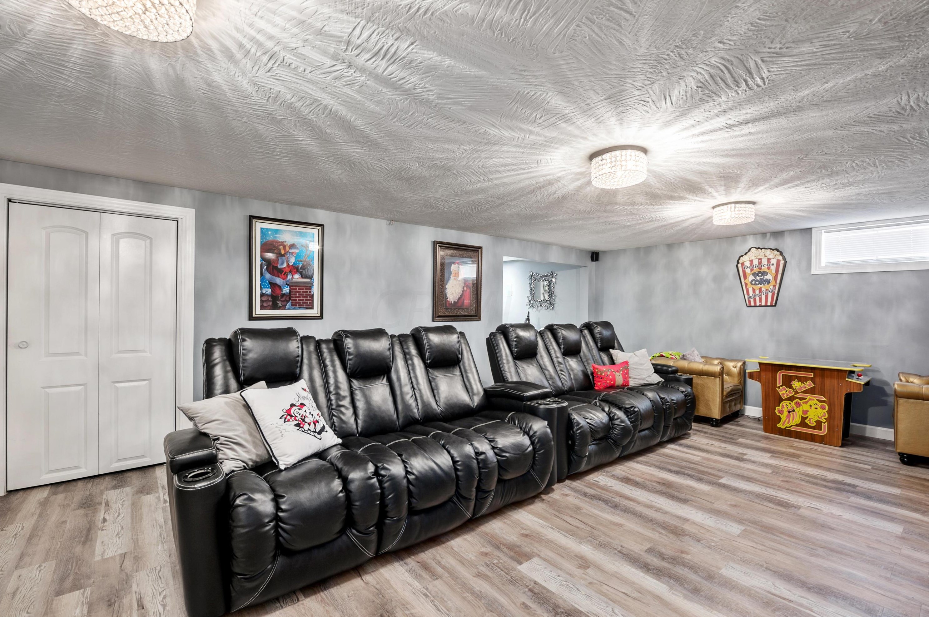 2103 Scenic Dr, Lancaster OH 43130-1163 exterior