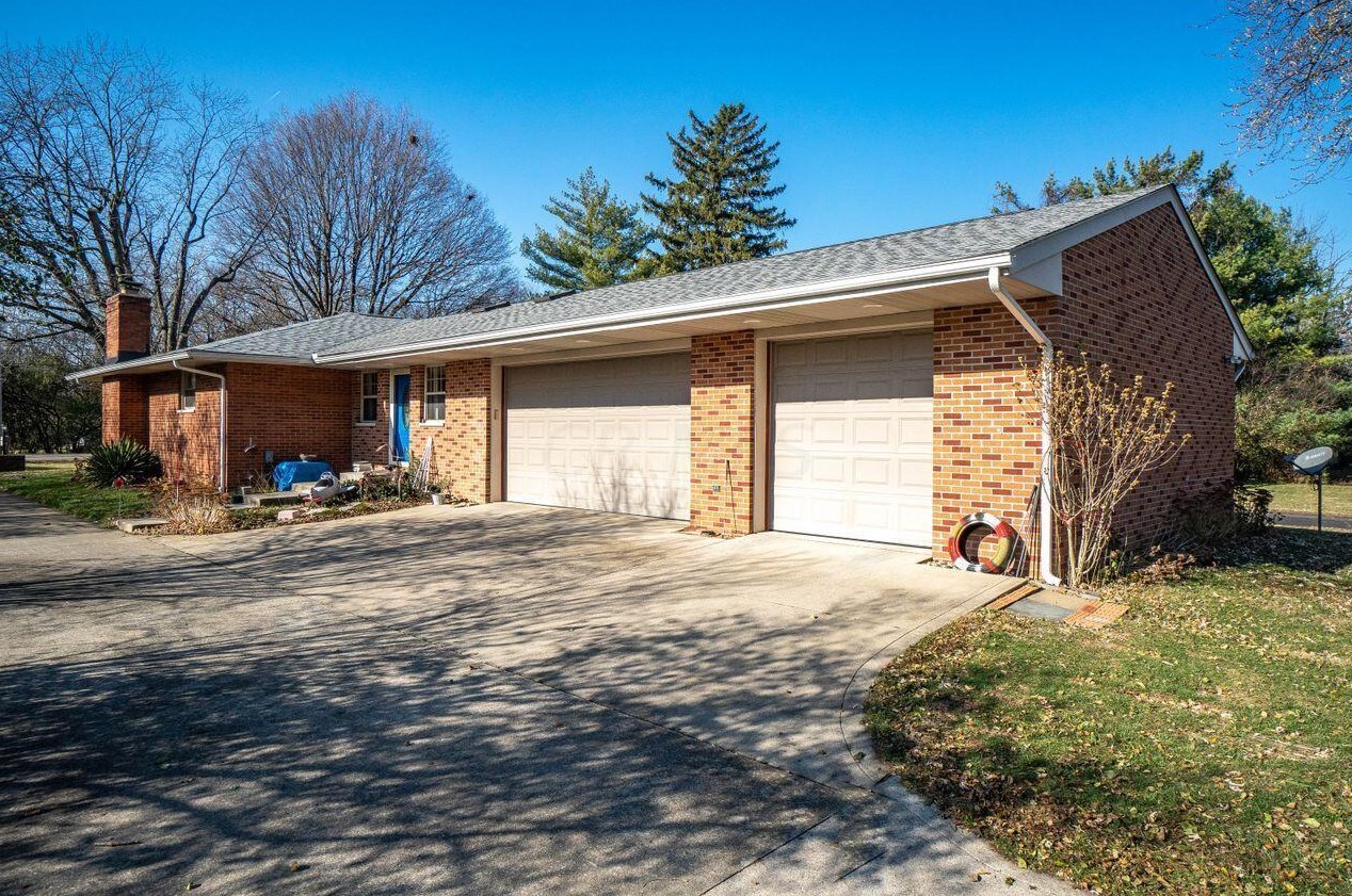 1810 Hague Ave, Columbus OH 43204-1619 exterior