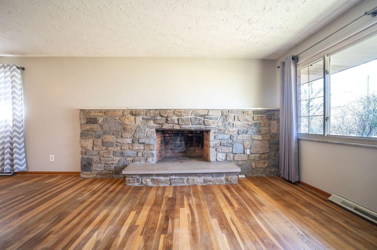 1810 Hague Ave, Columbus OH 43204-1619 exterior