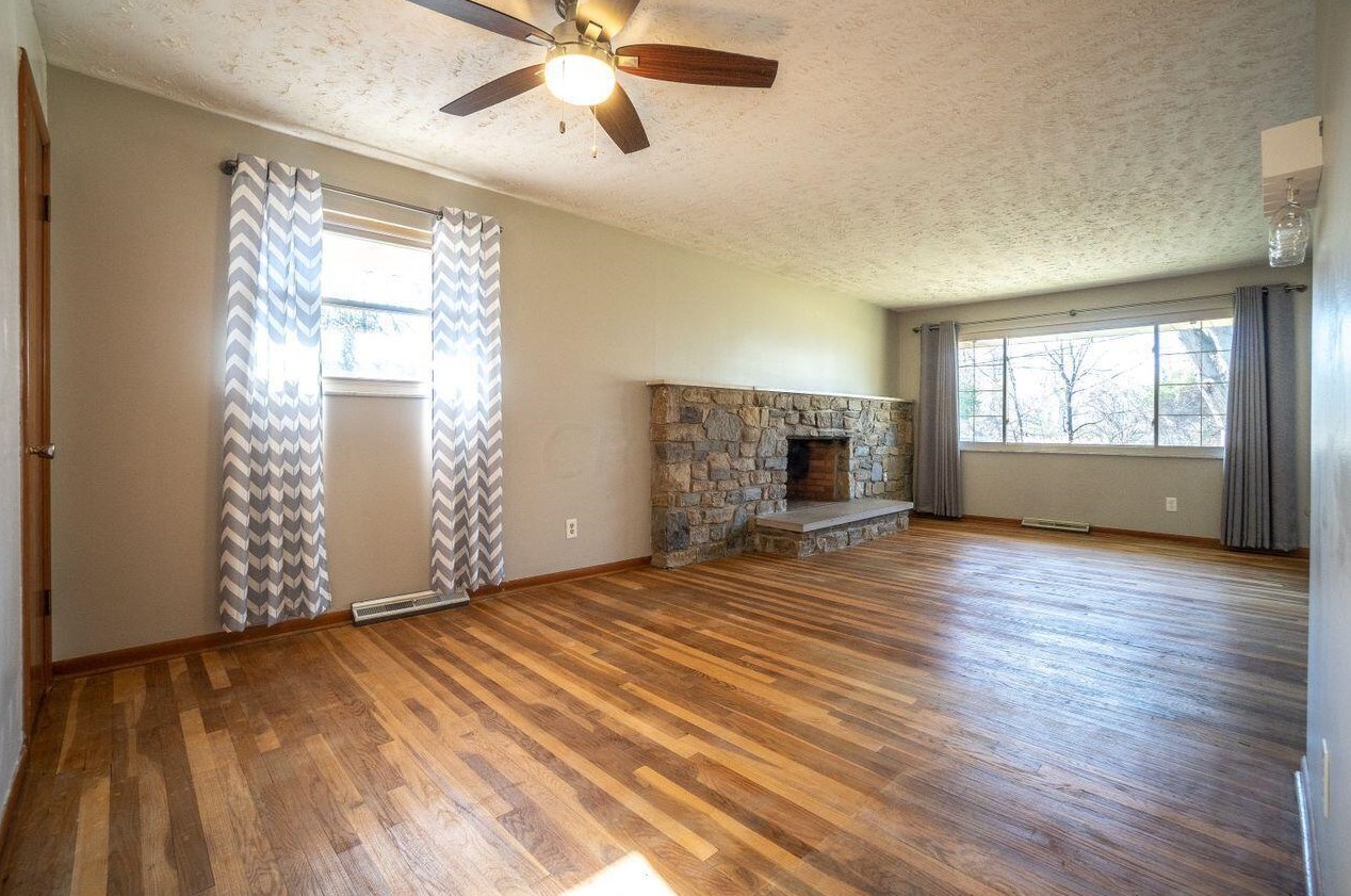 1810 Hague Ave, Columbus OH 43204-1619 exterior