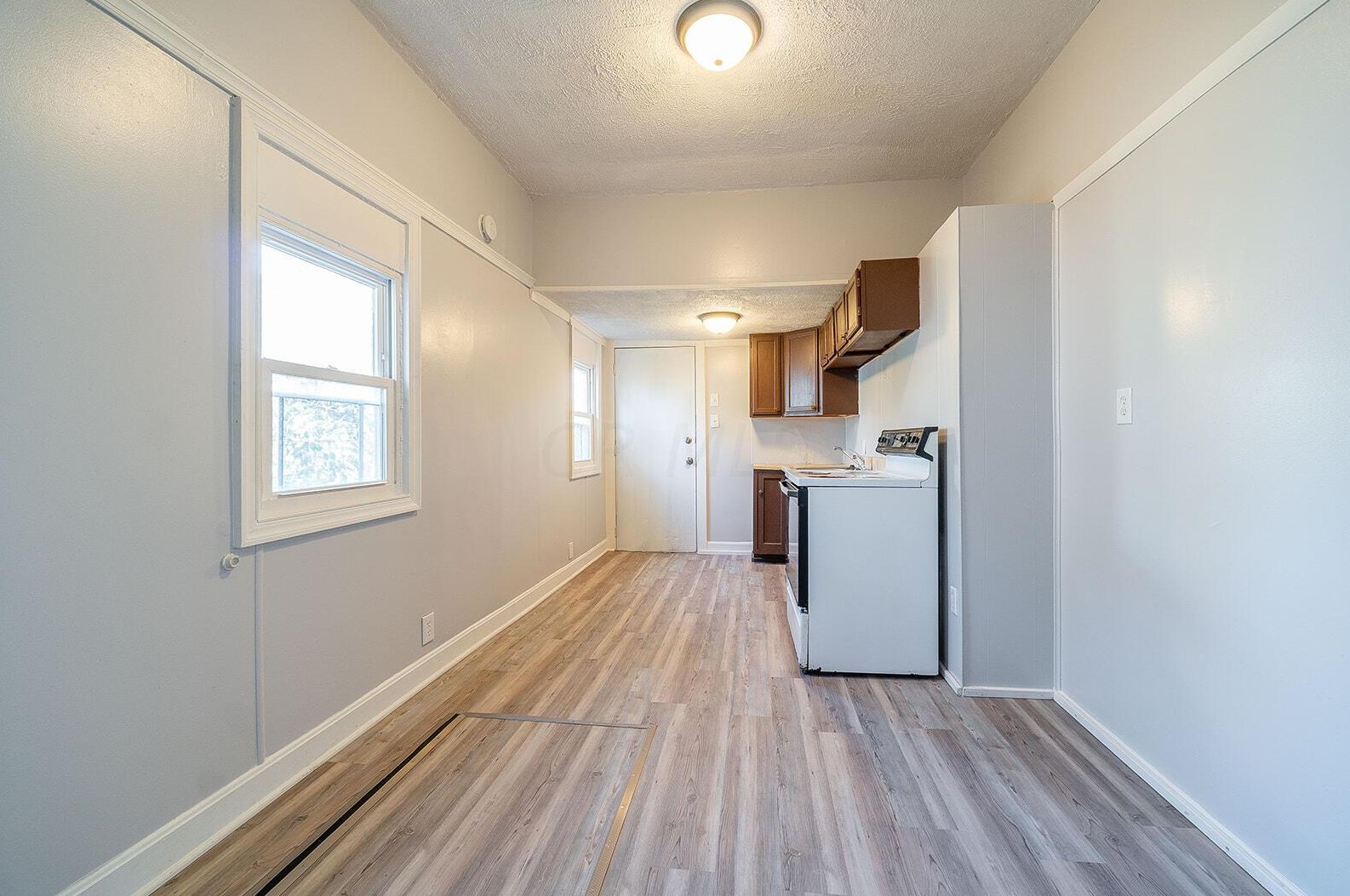 2818 10th Ave, Columbus OH  43219-3745 exterior